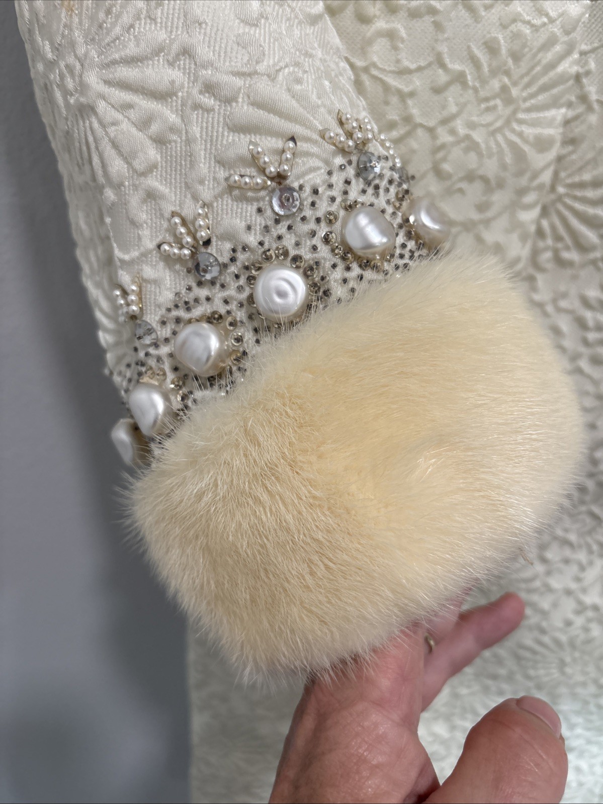 Vintage 1960s Beaded Imperial Hong Kong Dress Sz 10 Real Fur Cuffs DAMAGE