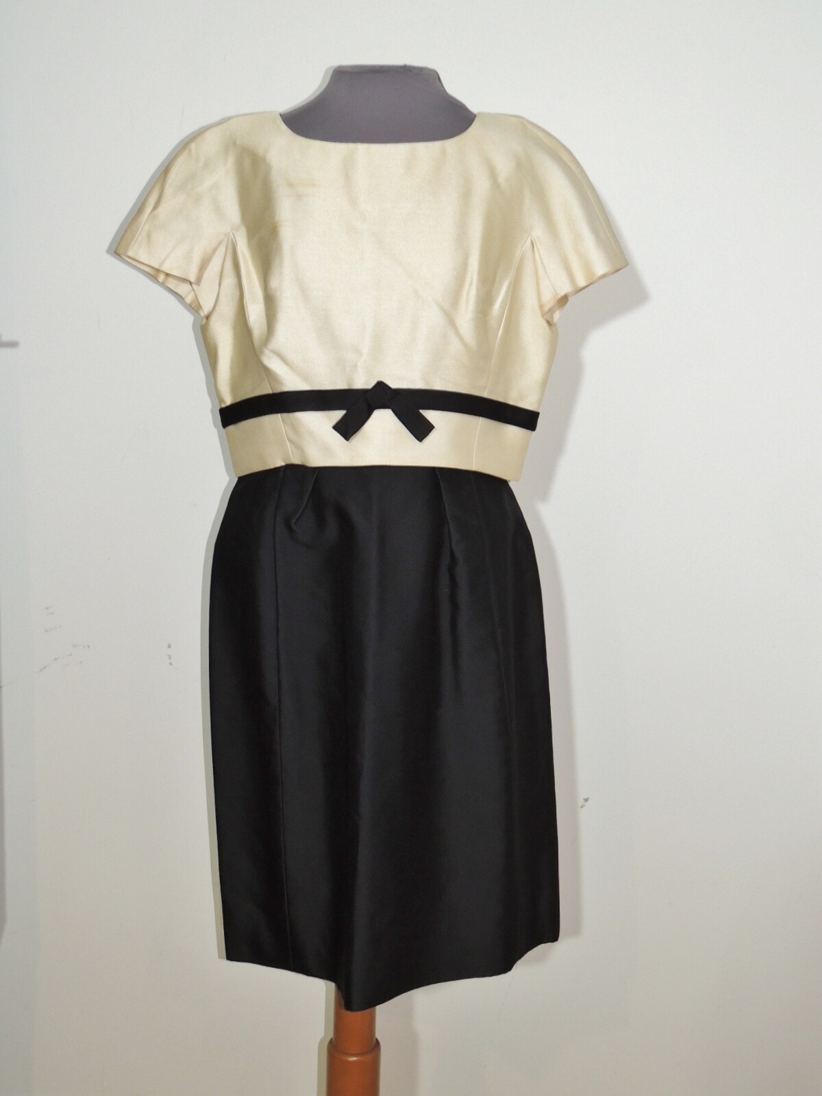 1960&rsquo;s Black / Cream Silk? Dress w Over Blouse MED w- 29 1/2