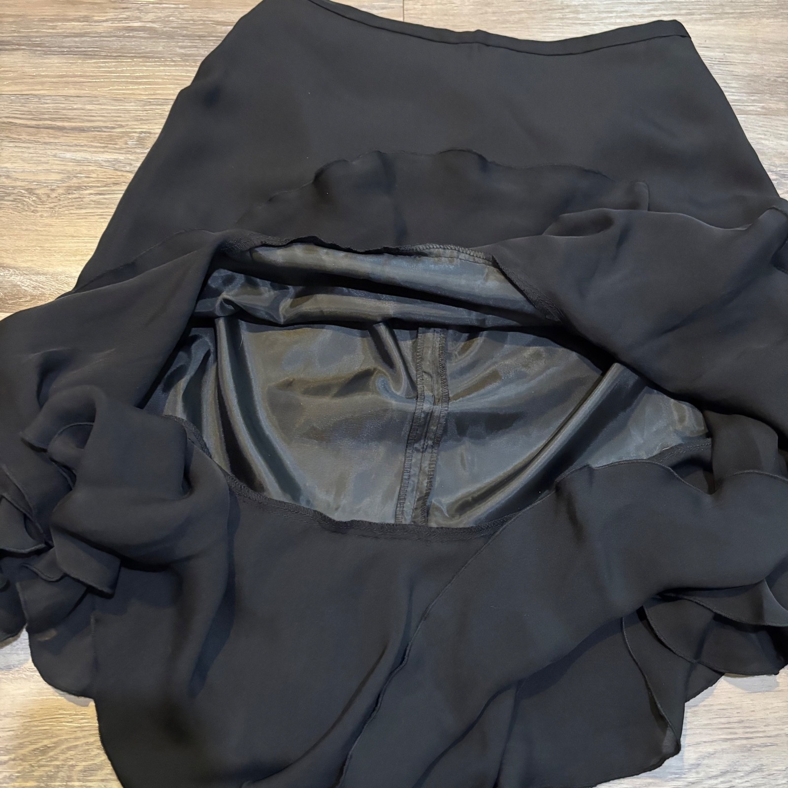 VTG y2k Patrick Christopher Black 100% silk knee length ruffle skirt size 4P
