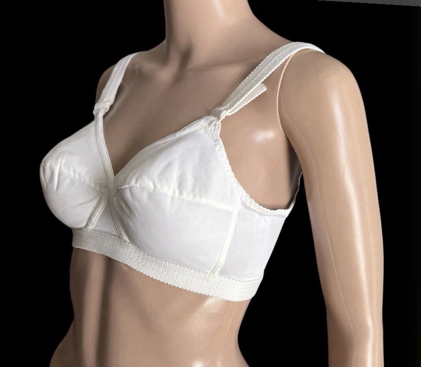 Vanity Fair Exquisite Form Stretch Nylon Bra 32C White USA Bullet – NEW VINTAGE