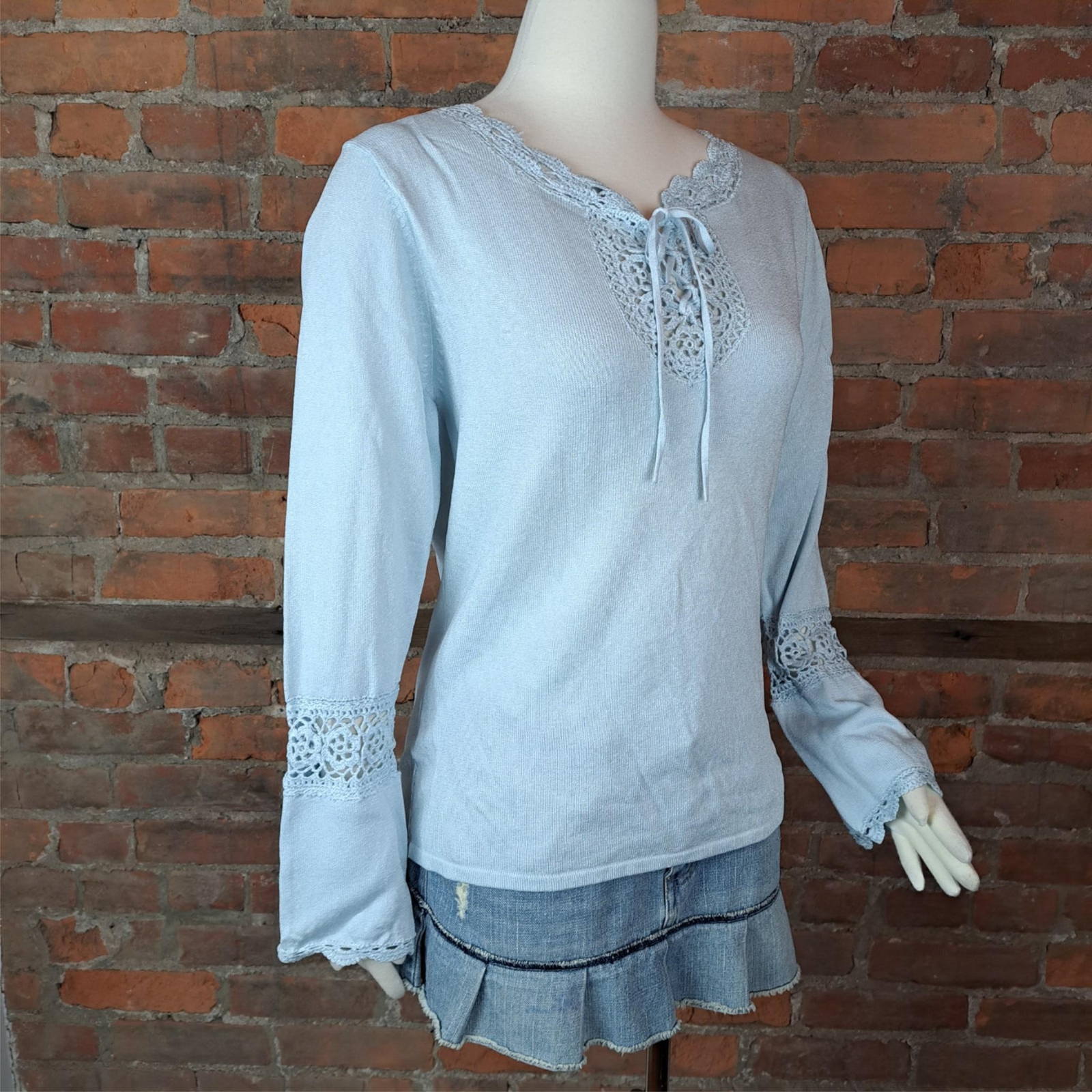 VTG Kikit Pullover Sweater Crochet Trim Light Blue Long Sleeves Size M