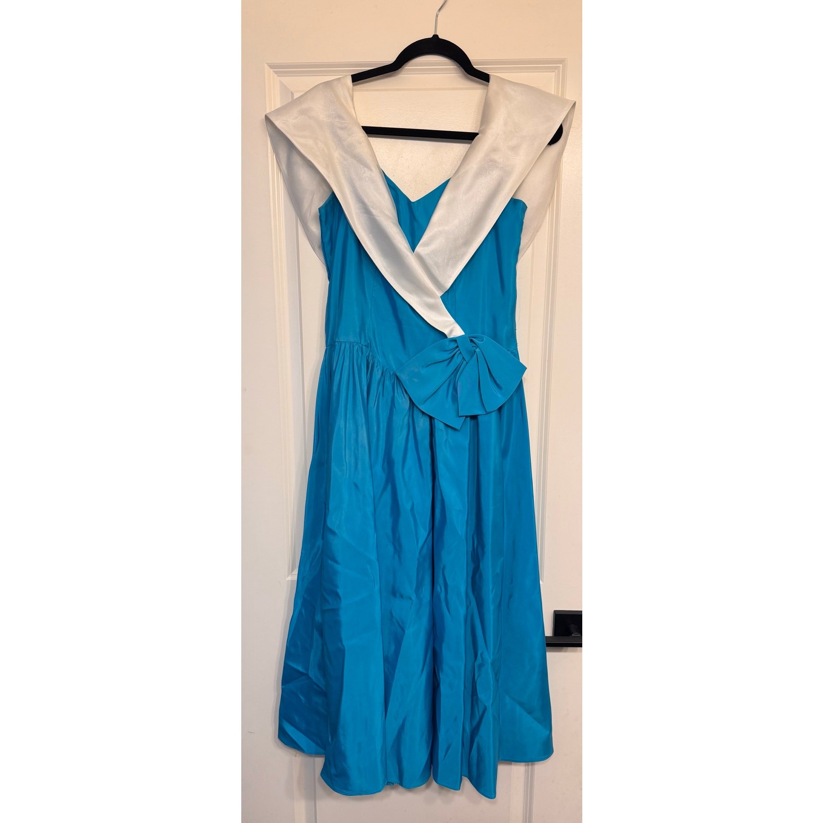 Vintage Wide Collar Blue Dress Women&rsquo;s Zip/Button Back w/Hat
