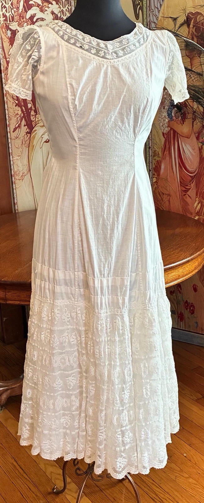Antique Victorian/Edwardian Lawn Tea Dress Lounge Gown Excellent Condition Small
