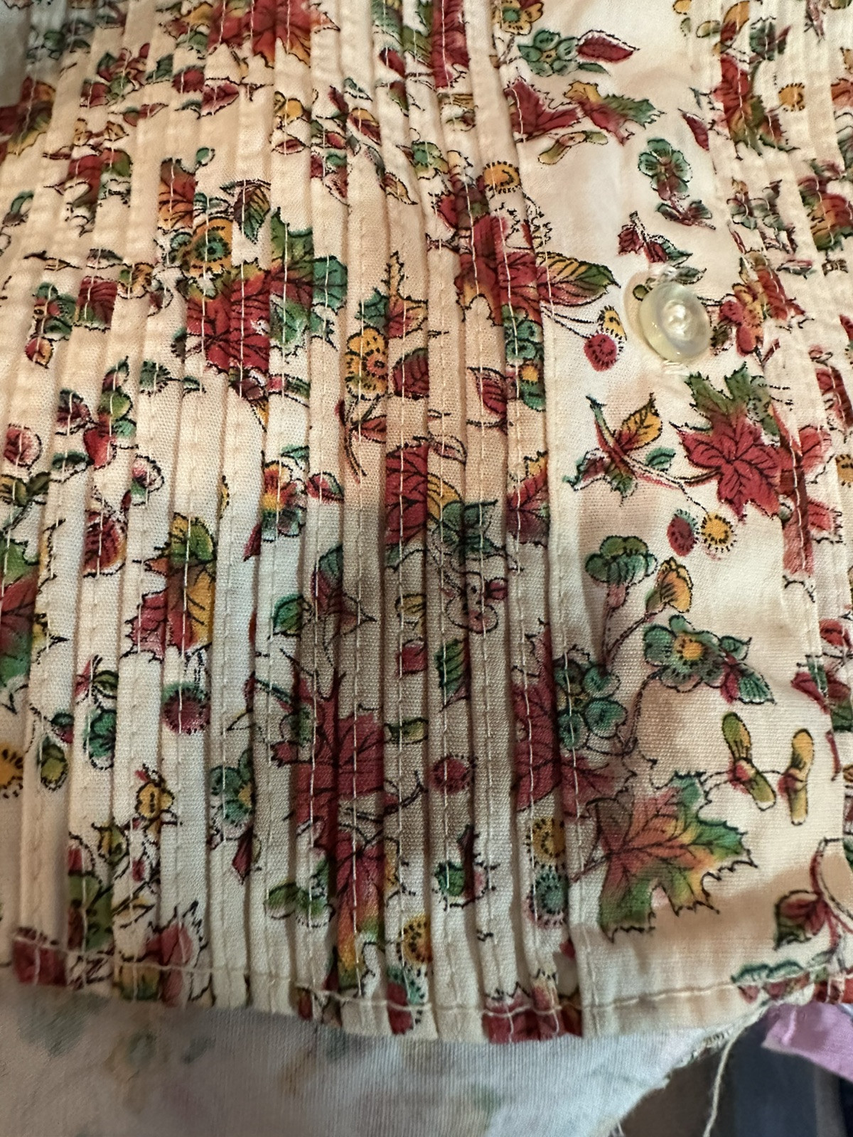 Vtg 1970s Blouse Carol Brent Maple Leaf Print Tuxedo Pleated Top Montgomery Ward