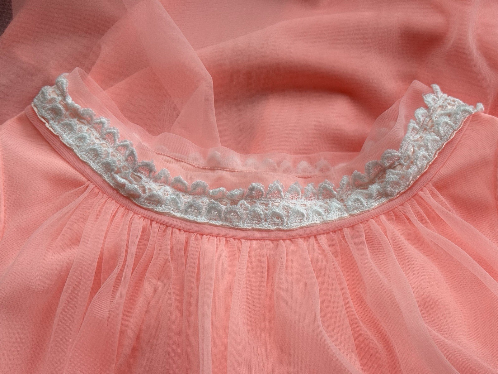 1960s PEACH CHIFFON OVER NYLON DUAL LAYER NEGLIGEE ROUND COLLAR LINGERIE *READ