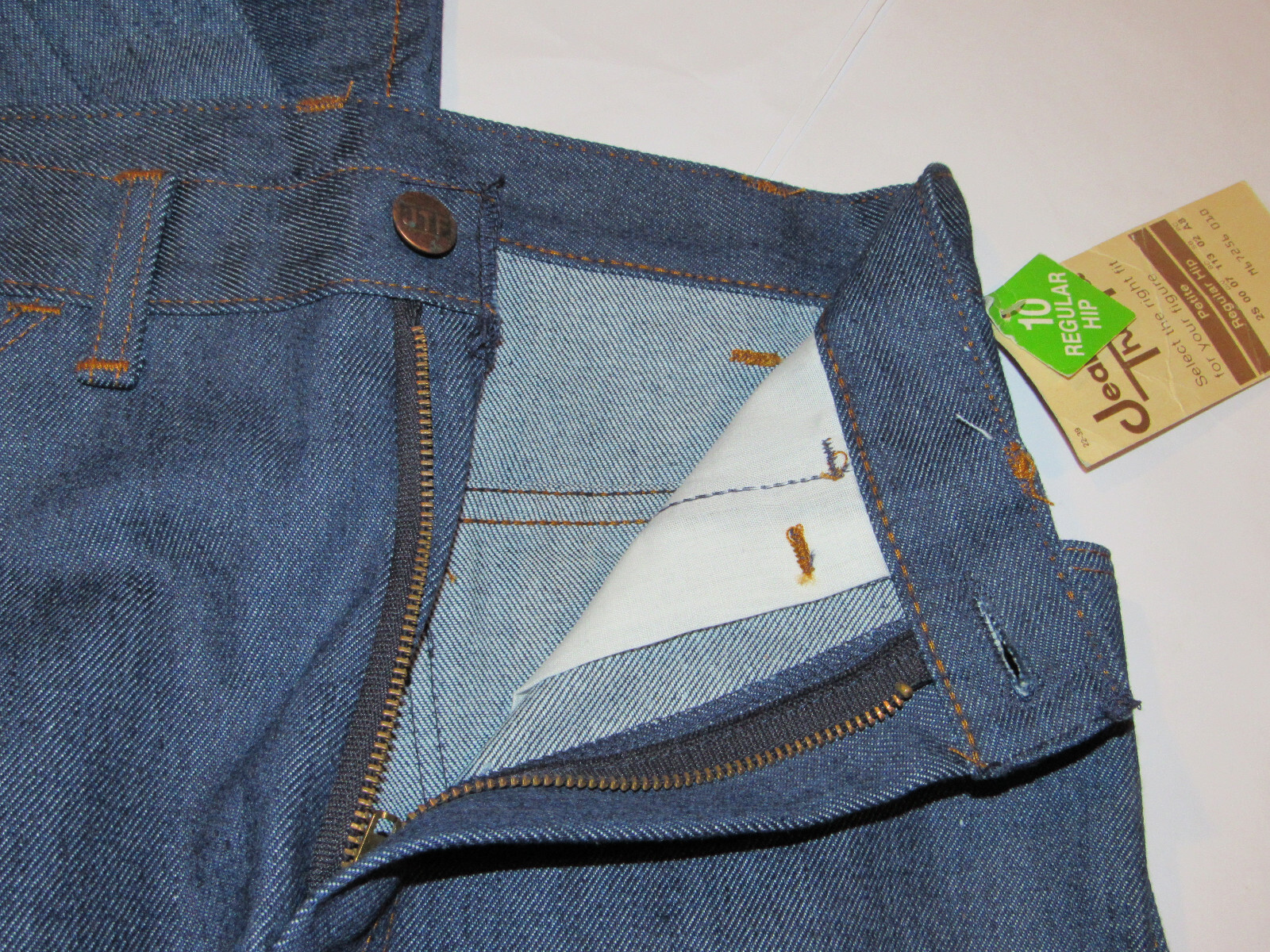 VTG 1970s SEARS UNUSED WOMEN&rsquo;S JEANS! &lsquo;JEANS THAT FIT&rsquo;! 10 PETITE/REGULAR HIPS