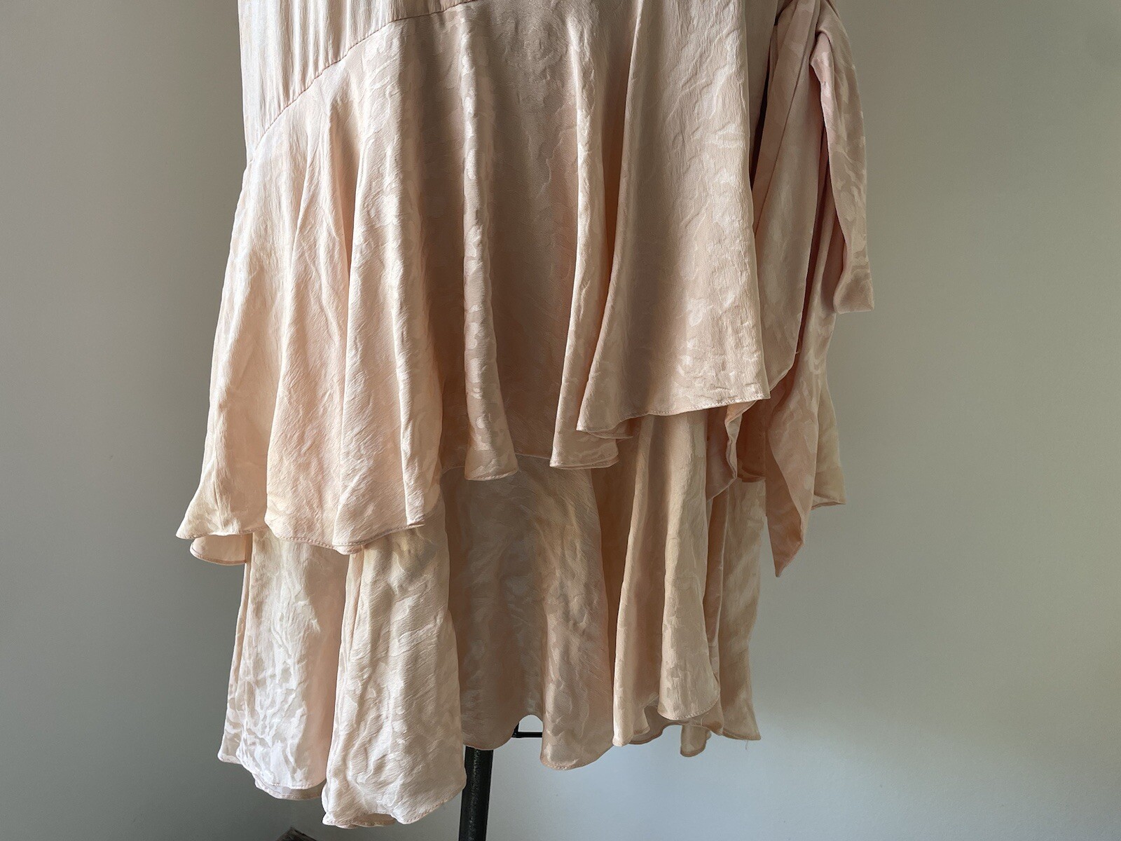 Vintage ‘80s Peach Jacquard Silk Cocktail Dress Sequin Party Dress M
