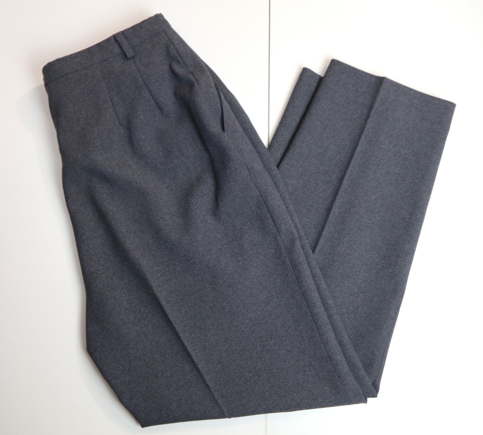 VINTAGE WOMEN&rsquo;S GRAY HIGH WAIST DRESS PANTS – HAGGAR – SIZE 16