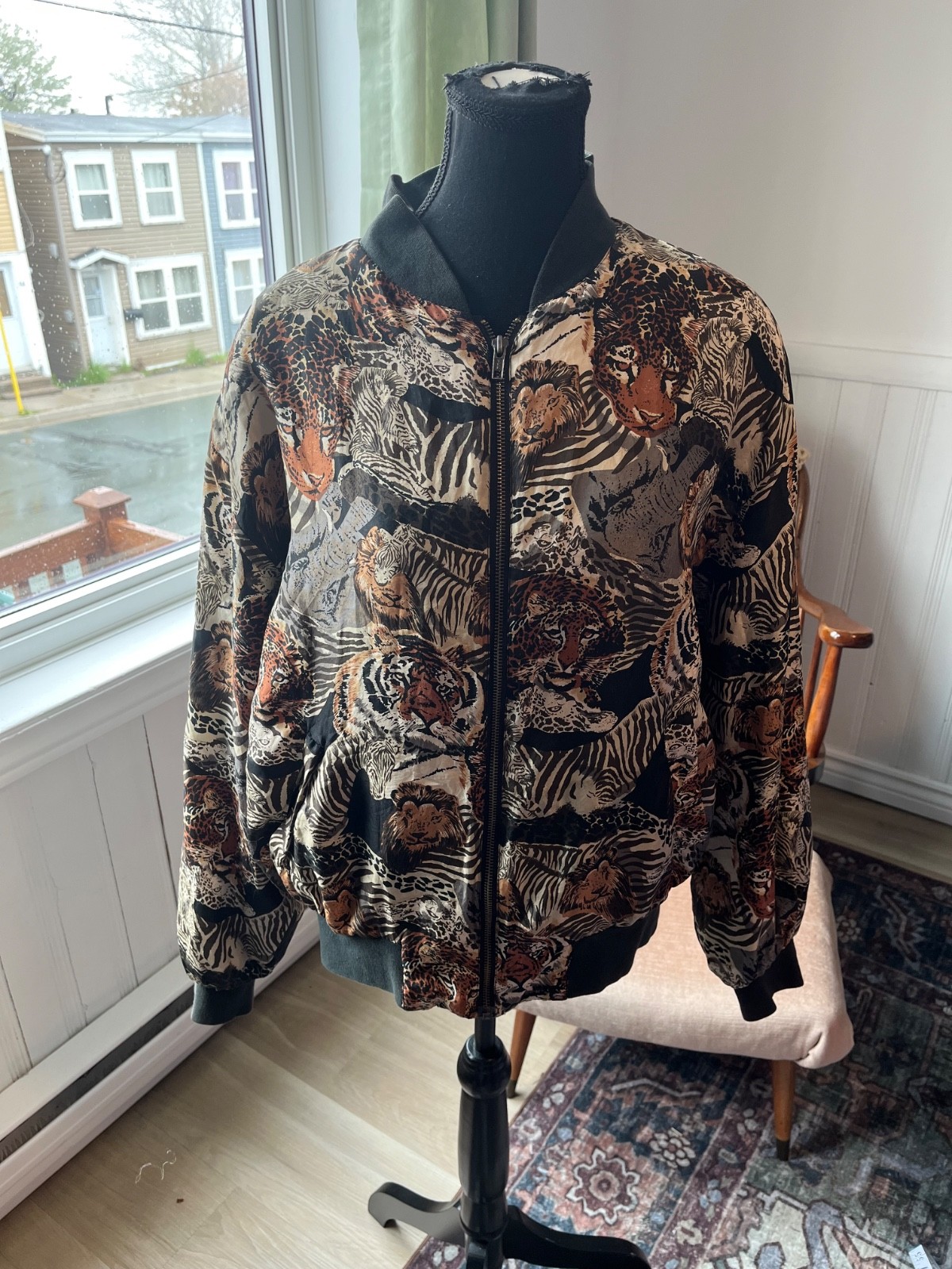 Womens vintage 100% silk bomber Jacket animal African print size L