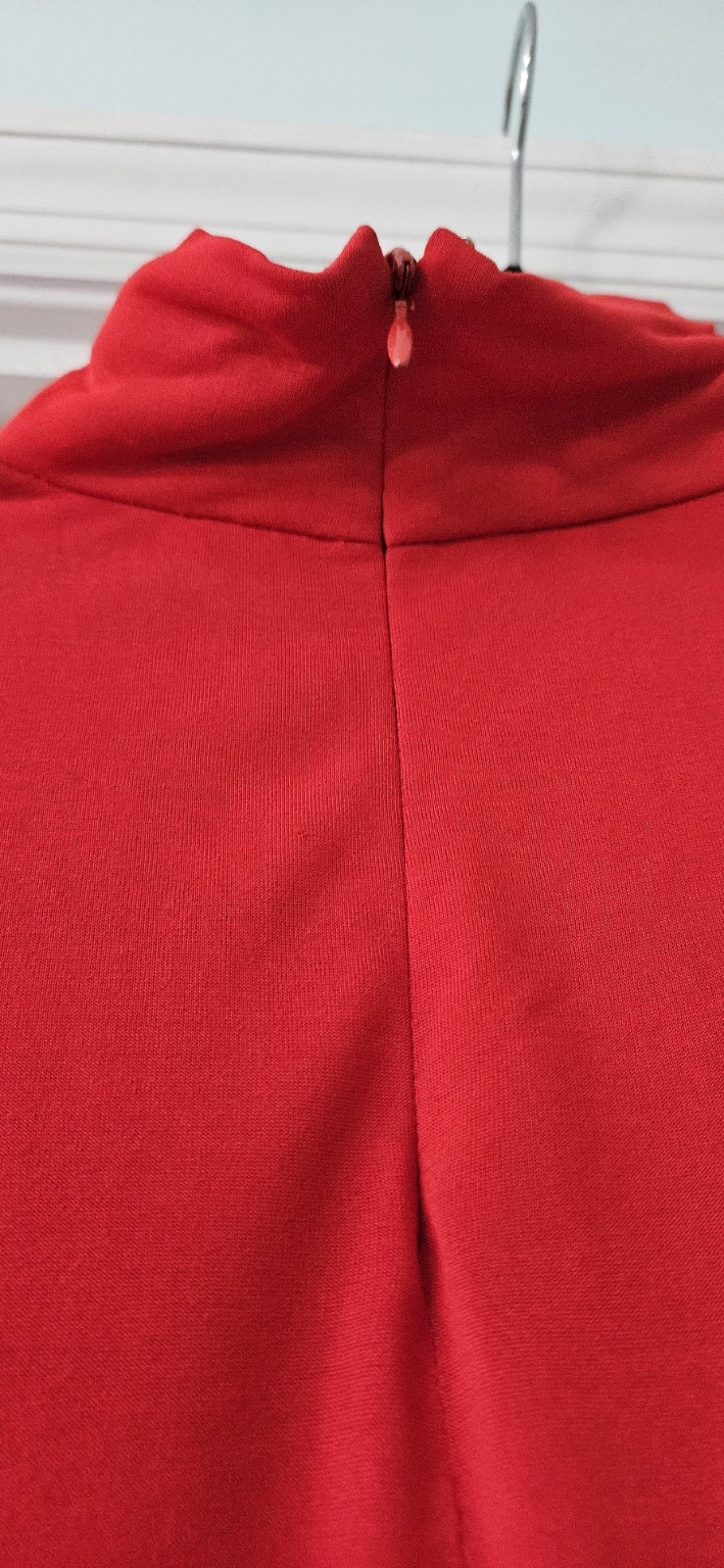 EMANUEL UNGARO Bright Red L/S high neck blouse with gathering at the sleeves XS