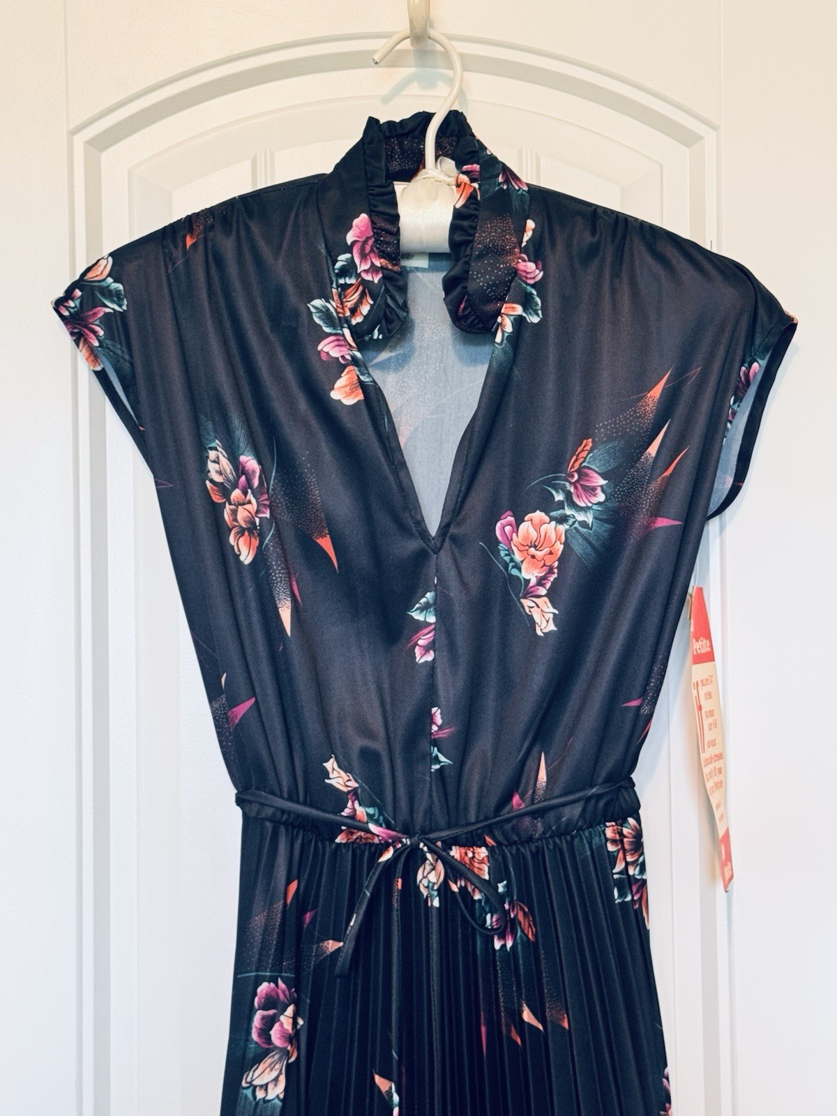 NWT Vintage 70s Black Cap Sleeve Ruffle Trim Floral Secretary Midi Dress S 8P