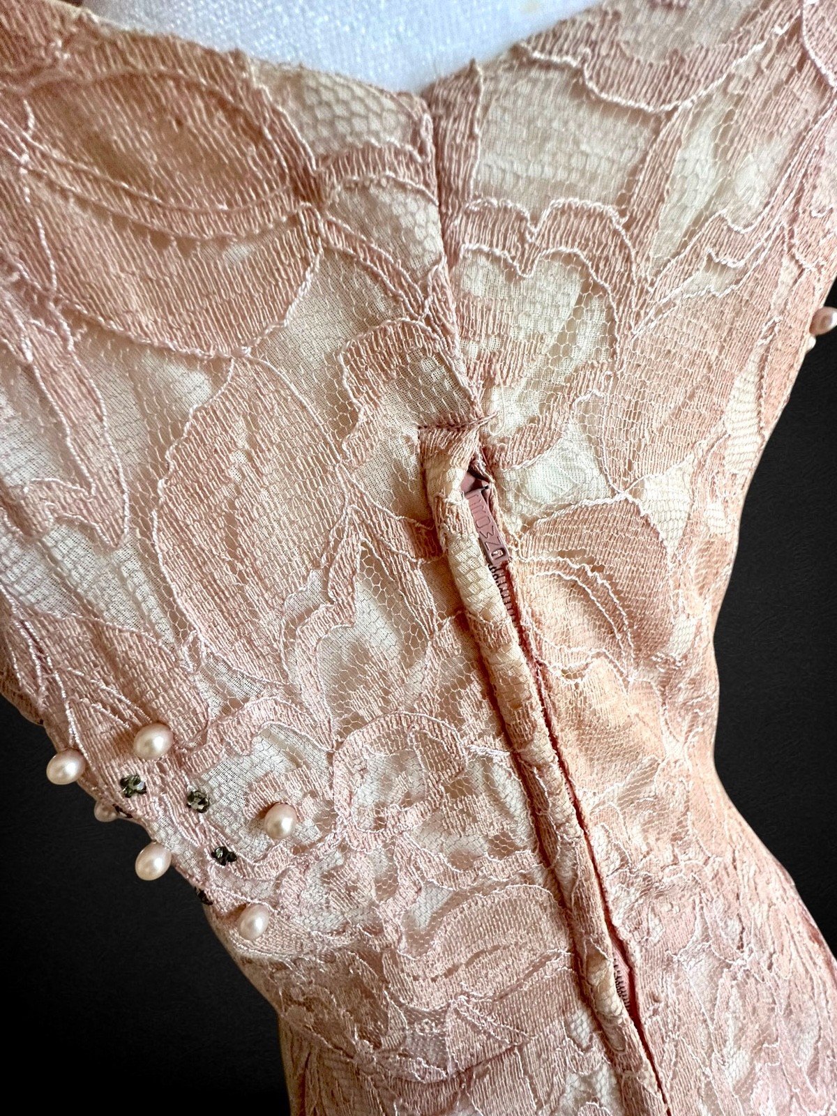 Vintage 1950s Pink Lace Cocktail Dress Pearl Rhinestone Tulle Full Skirt Party X