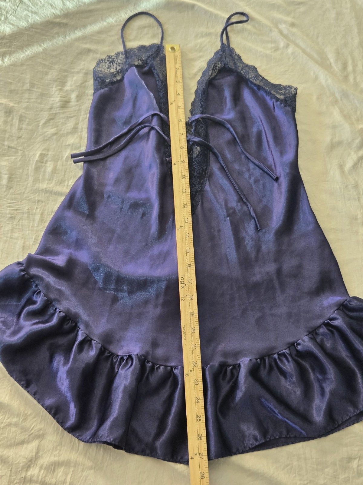 Vintage Feather Bed Intimates Blue Satin Finish Lace Chemise Nightgown M