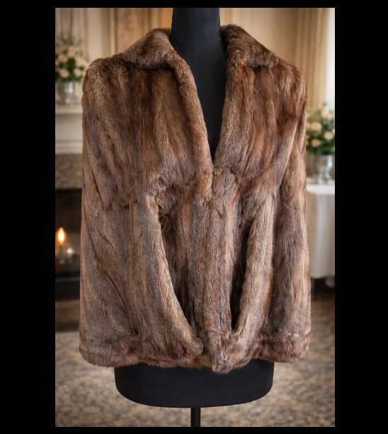 c. 1960–1963 Bonwit Teller Philadelphia Mahogany Mink Cocktail Cape