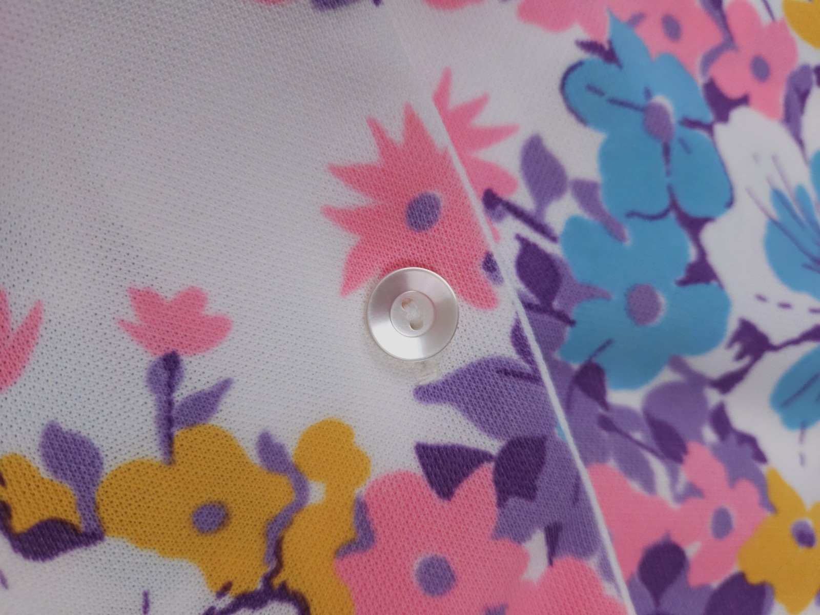 Smartique Vintage 1960s Double Knit Polyester Point Collar Top Mod Medium
