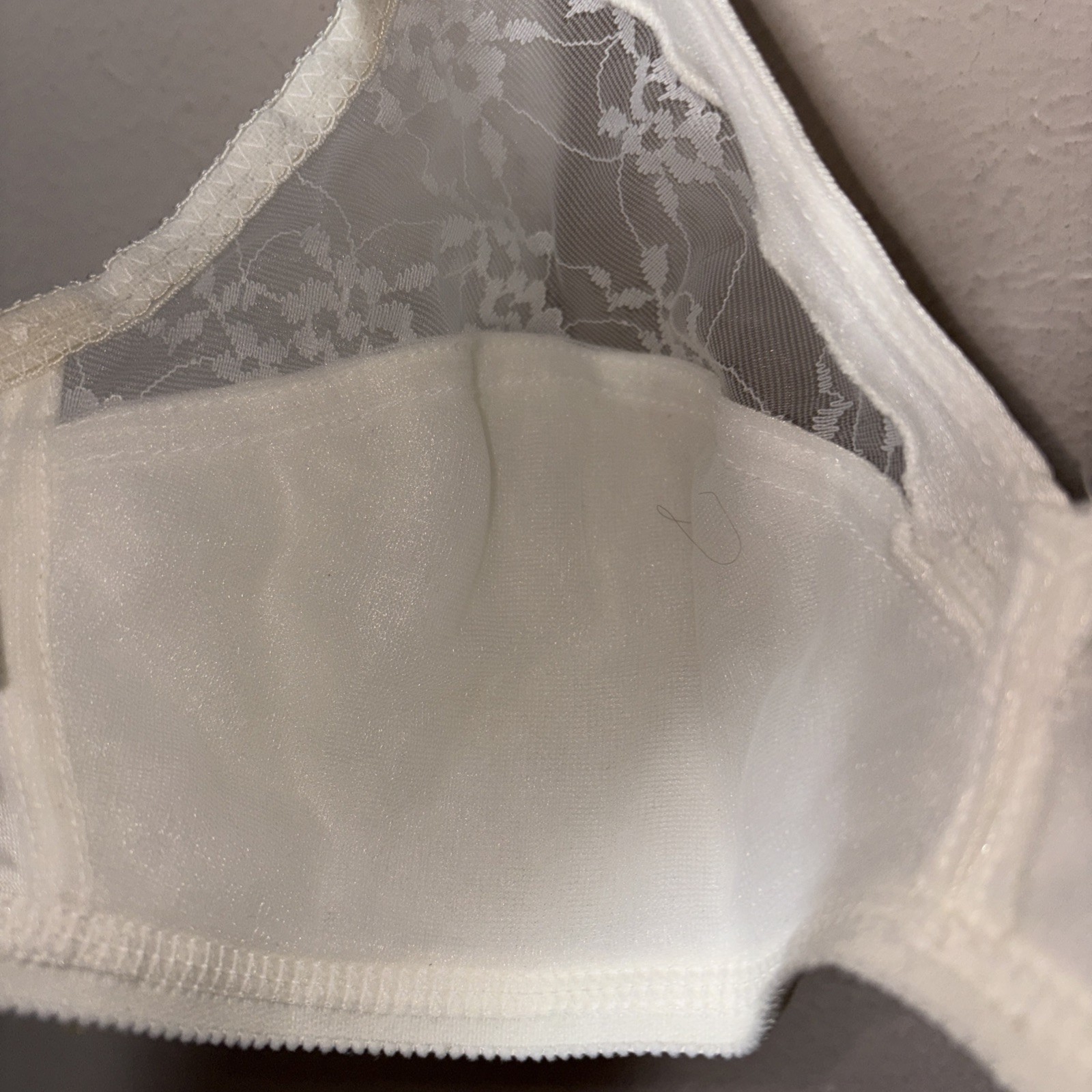 Vintage Flexees Delectables Bra 36C White Style 1631 Soft Cup Wireless