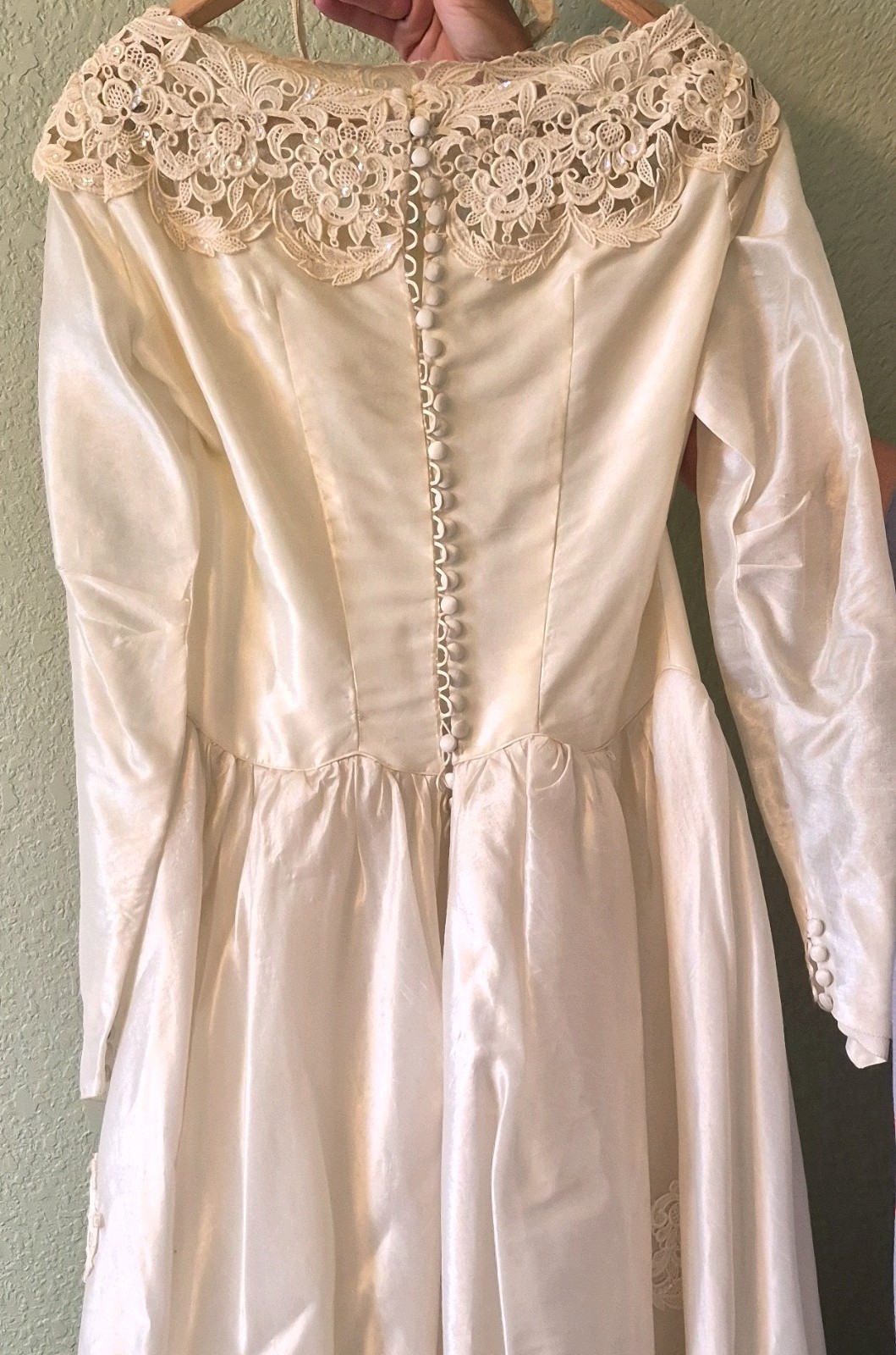 1950&rsquo;s Wedding Dress With Head Piece. Ivory With Lace