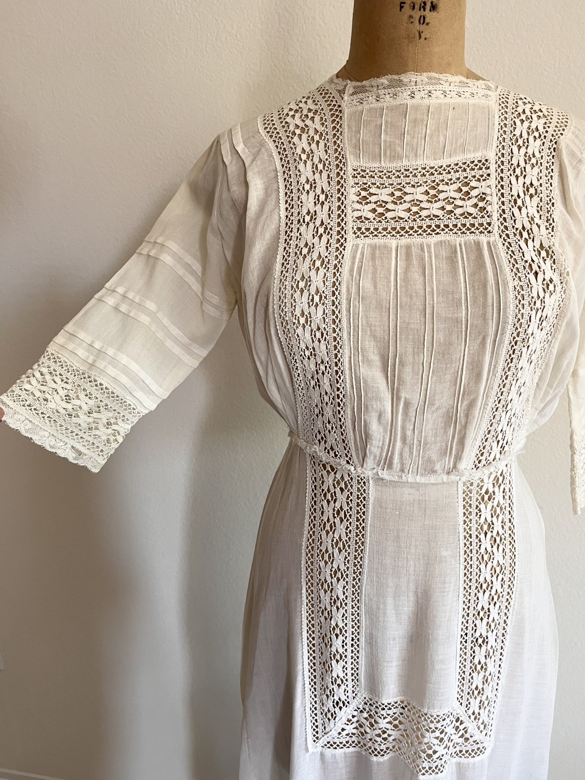 Antique Edwardian White Cotton Lawn Dress Tea Gown Wedding Dress Good Cond Small