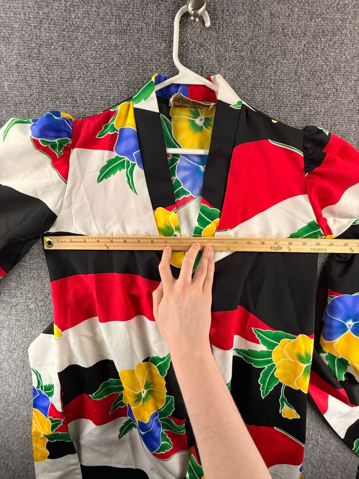 VTG David Brown California Dress Satin Floral Wrap Kimono Robe Belted Medium