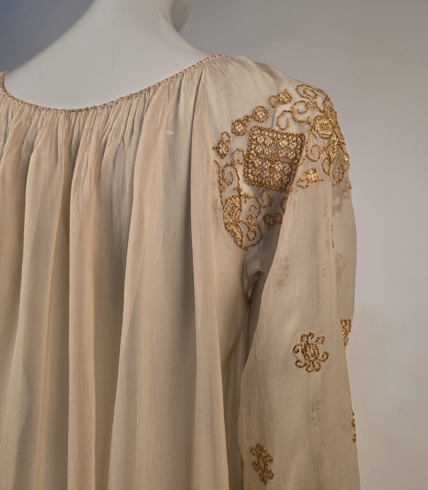 FLAPPER 1920’S HAND EMBROIDERED MUSLIN DRESS W TASSEL TRIMMED CORD FRONT
