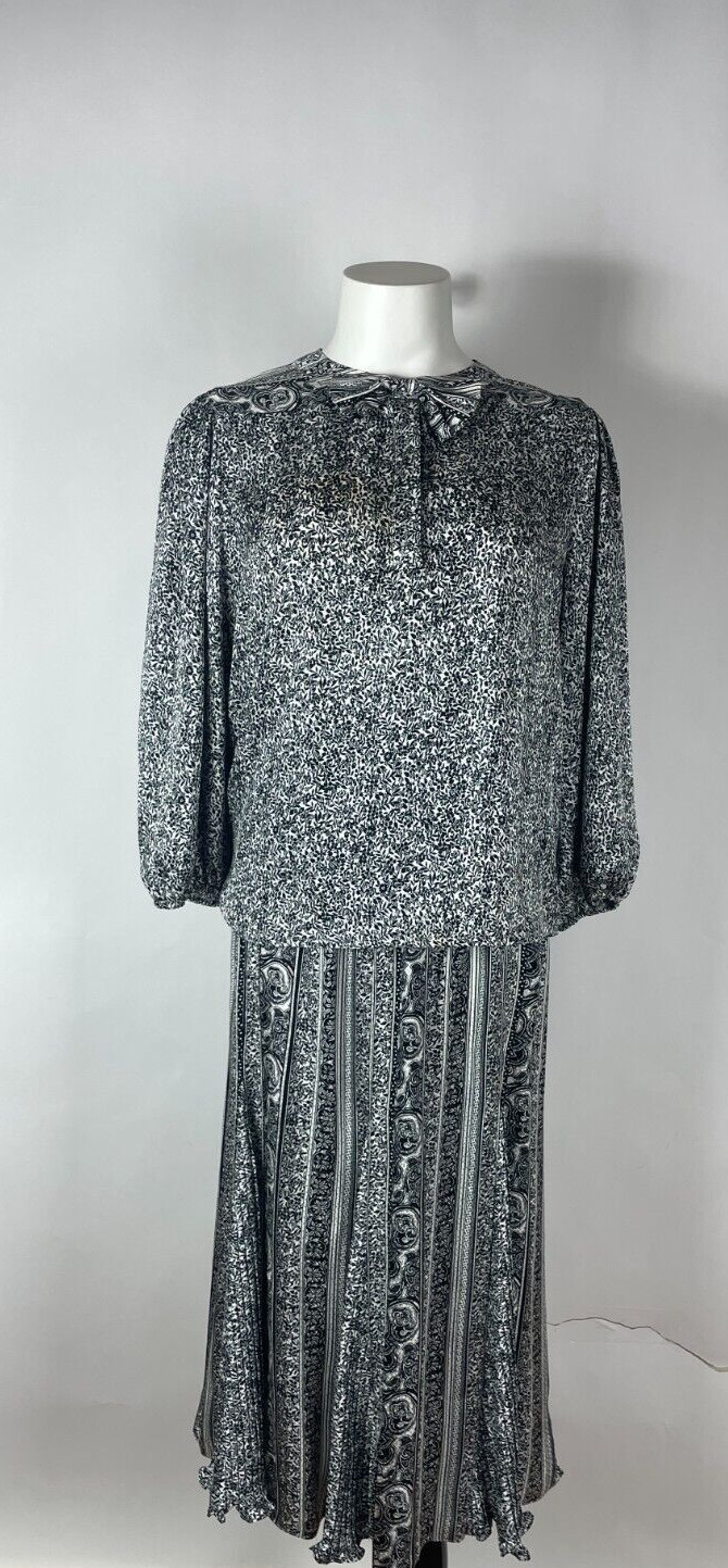 Vintage 80s DIANE FREIS ORIGINAL Jacquard Skirt suit ensemble 40&Prime; Bust M/L