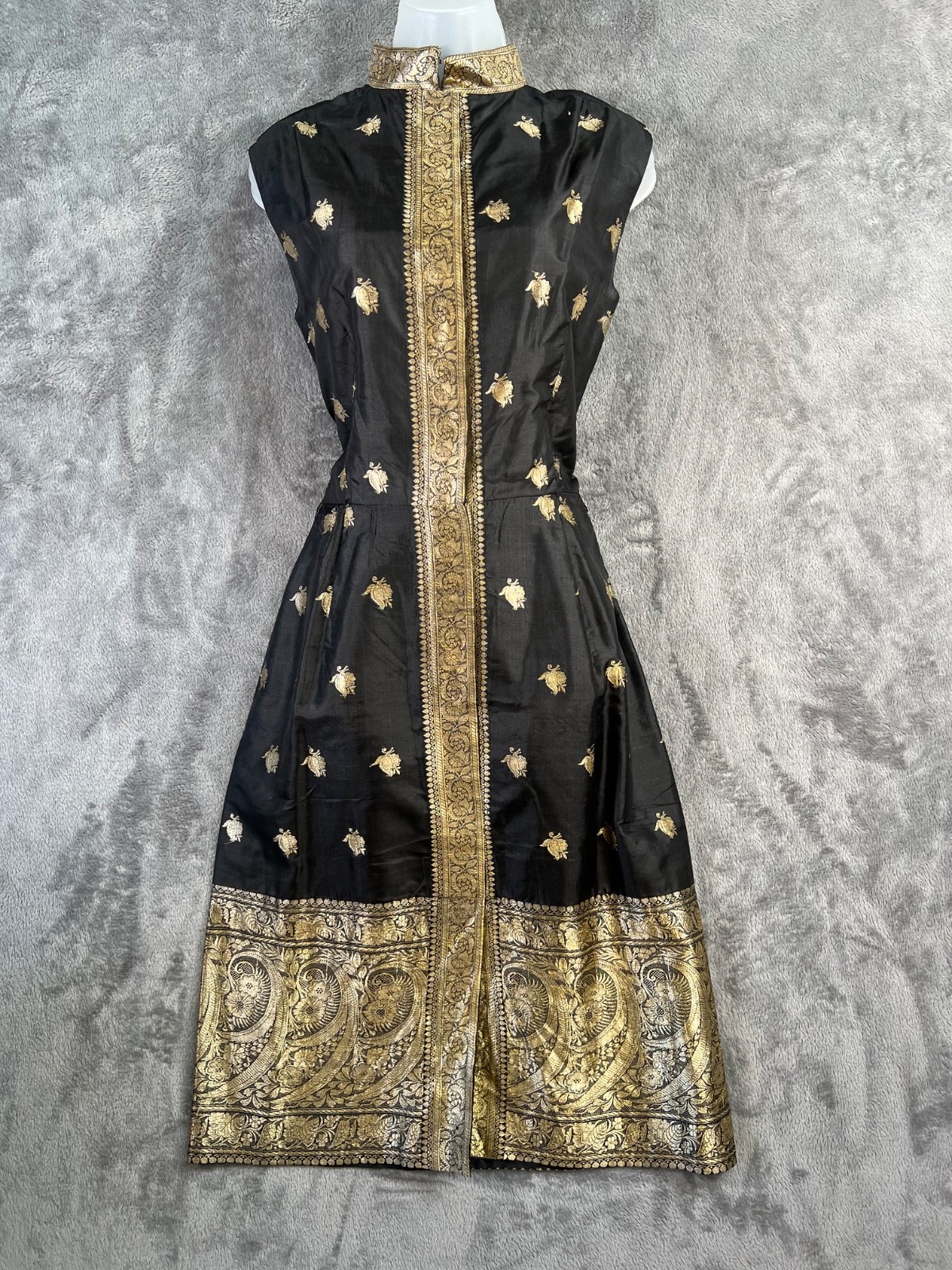 Vintage 60s Cocktail Sheath Dress Size 10 Black Gold Silk Brocade Handmade*