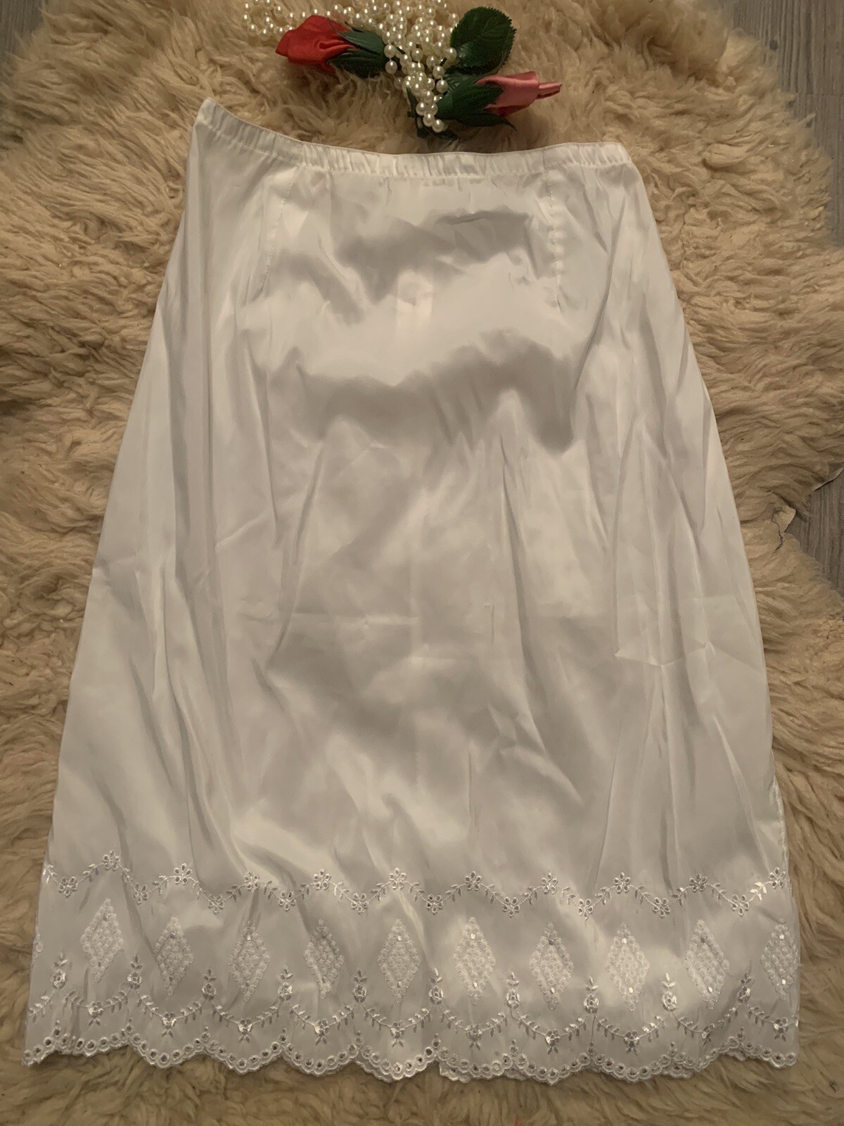 Handmade White Half slip Underskirt Zips Up Back 24” Waist Scalloped Edge
