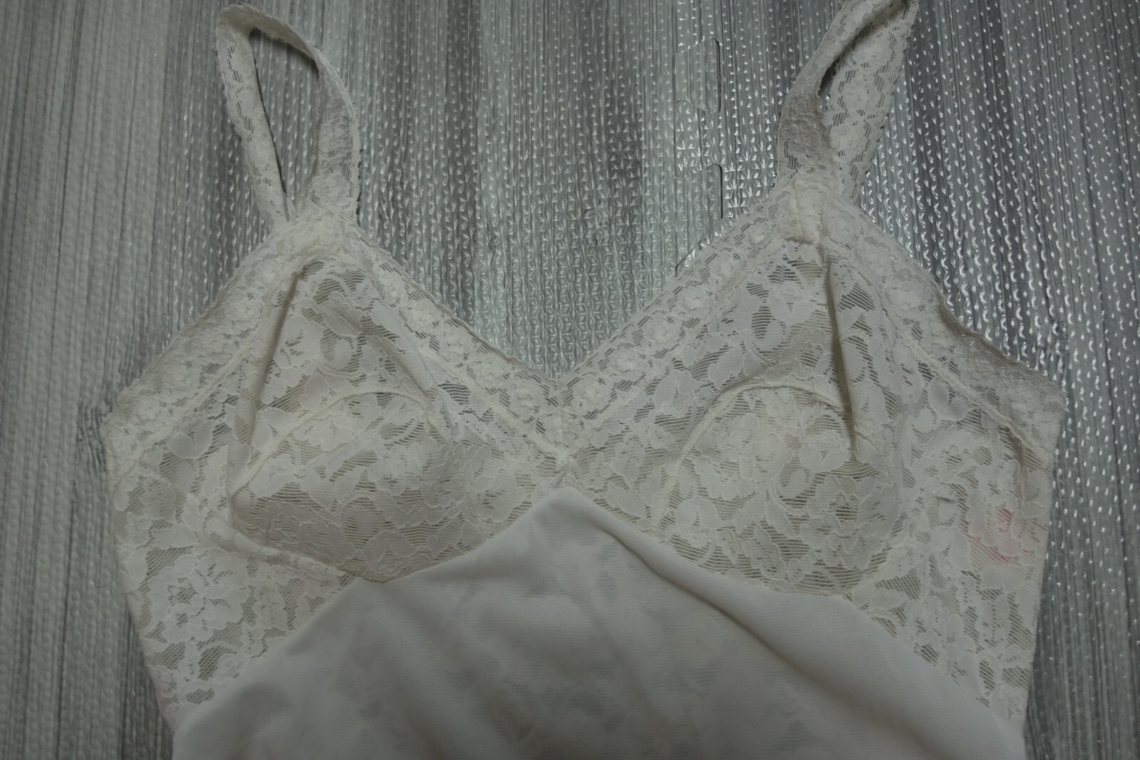 Vtg. Beeline Full Slip Stretch Fitted Lace Bodice White Nylon Size 34