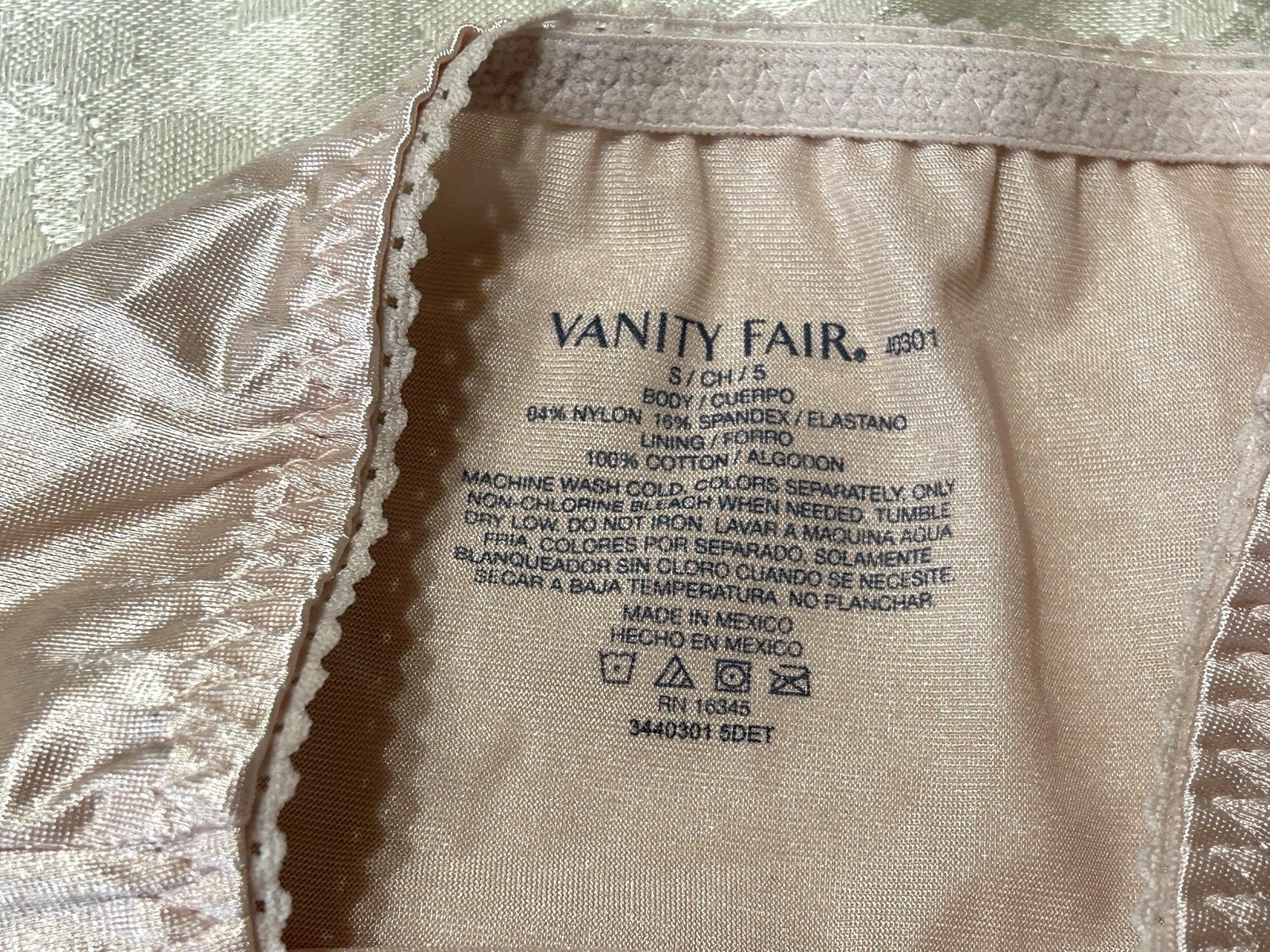 NWOT Vtg VANITY FAIR 40301 Second Skin Satin S Pink Brief Panties #328