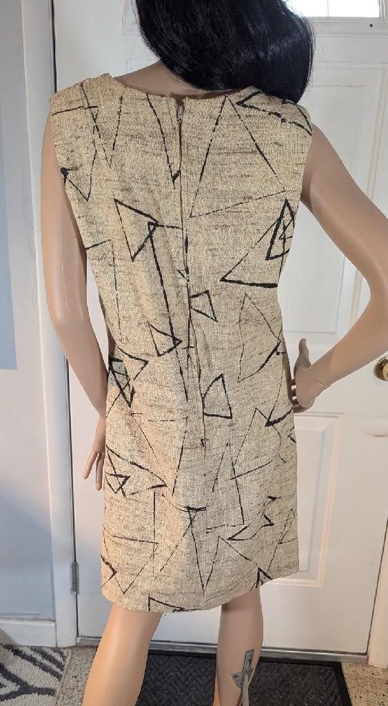 1960s Barkcloth Mini Dress MCM Graphics 38&Prime; Bust Large Volup!