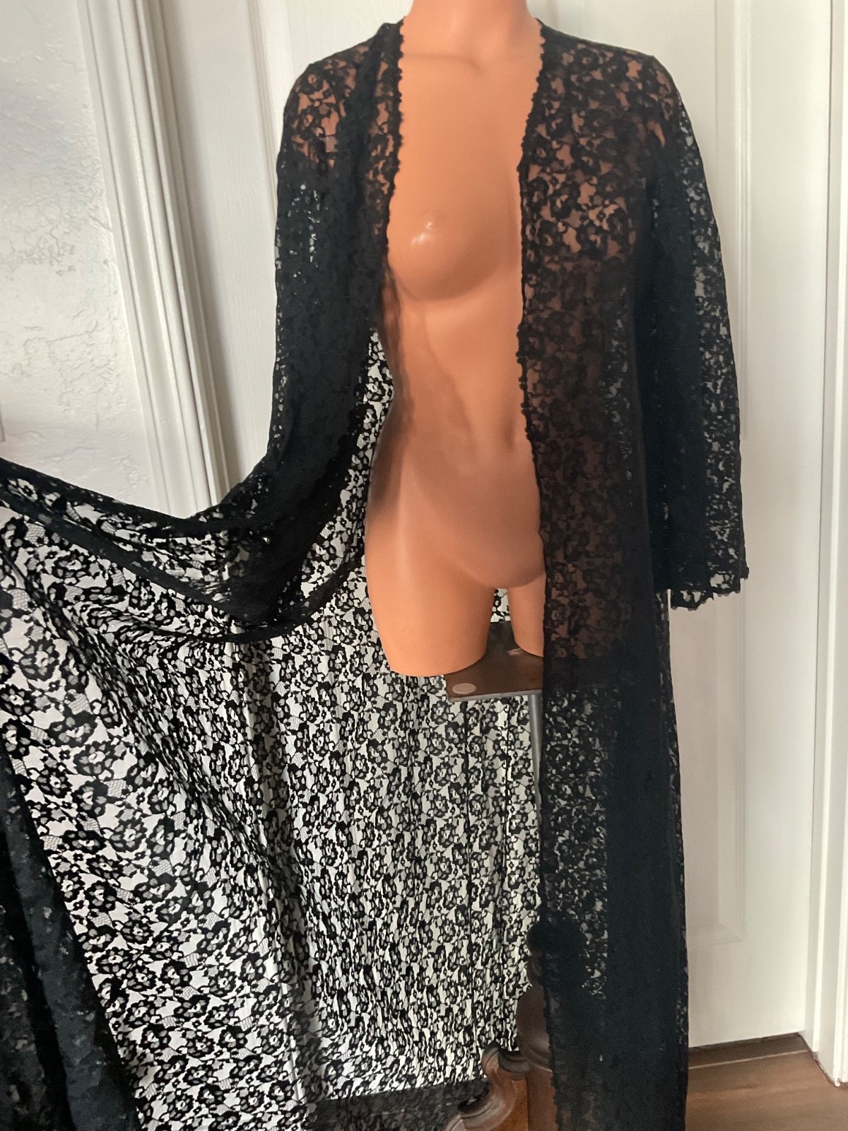 Vintage Black Lace Maxi Peignoir Dressing Gown Robe 38” Bust Full Sweep Hem