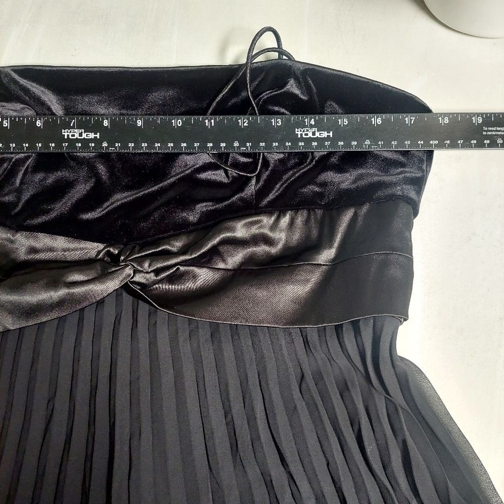 Alex Evenings Black Dress Size 12P Babydoll Velvet Satin Pleated