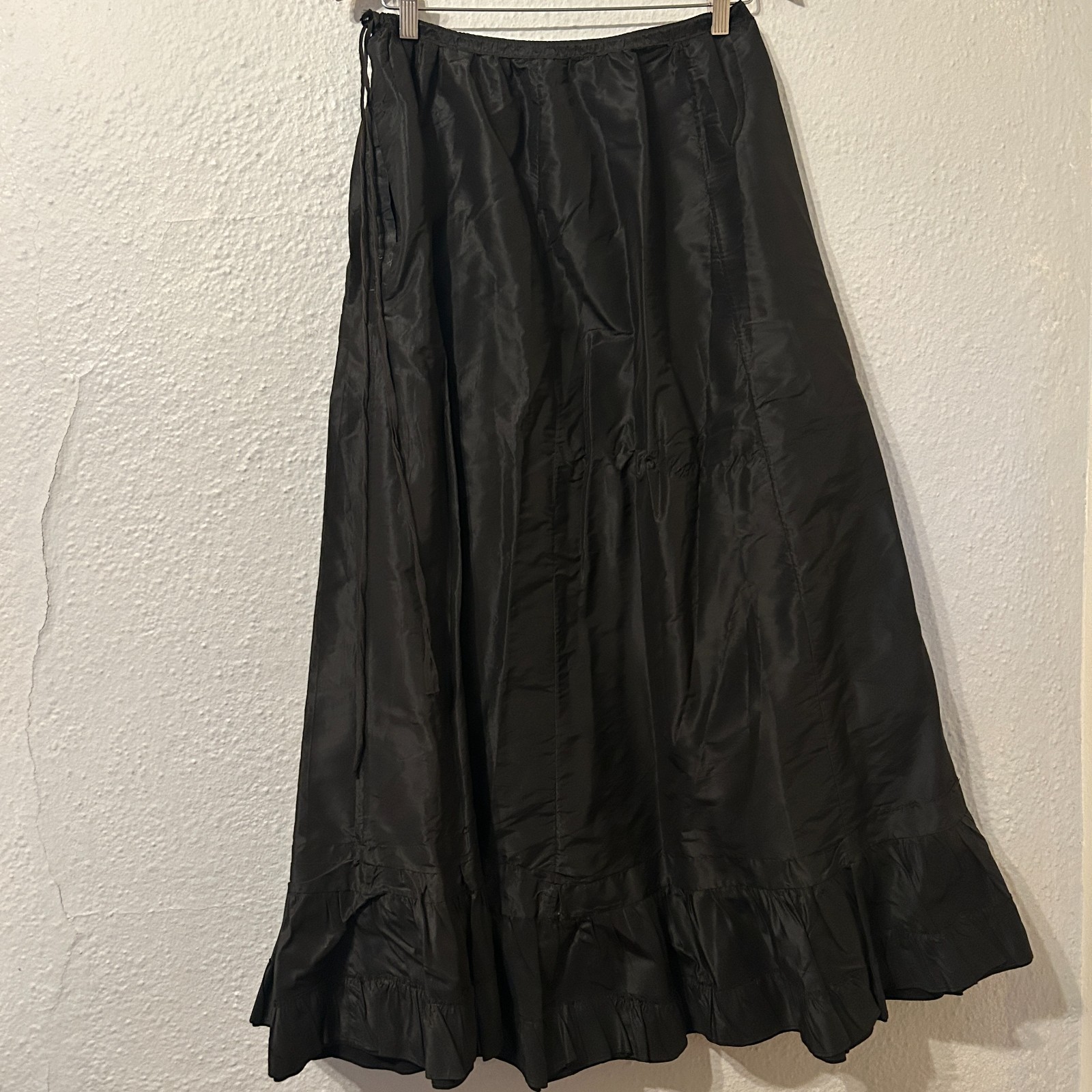 Antique 1800s Womens S/M Black Silk Taffeta Tiered Ruffle Maxi Skirt Victorian