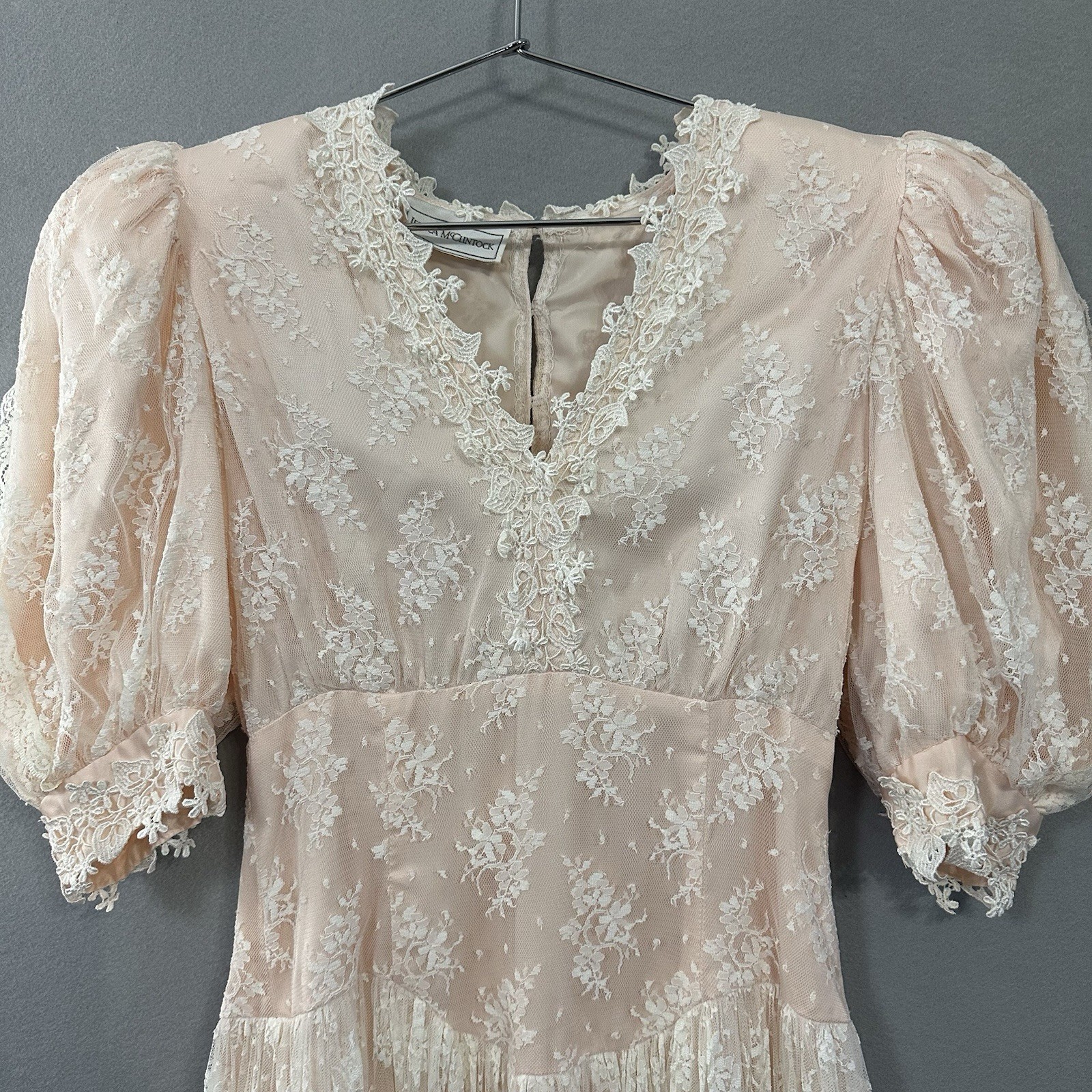 Vtg Jessica McClintock Romantic Victorian Floral Lace Dress Peach Cream SZ 8 USA