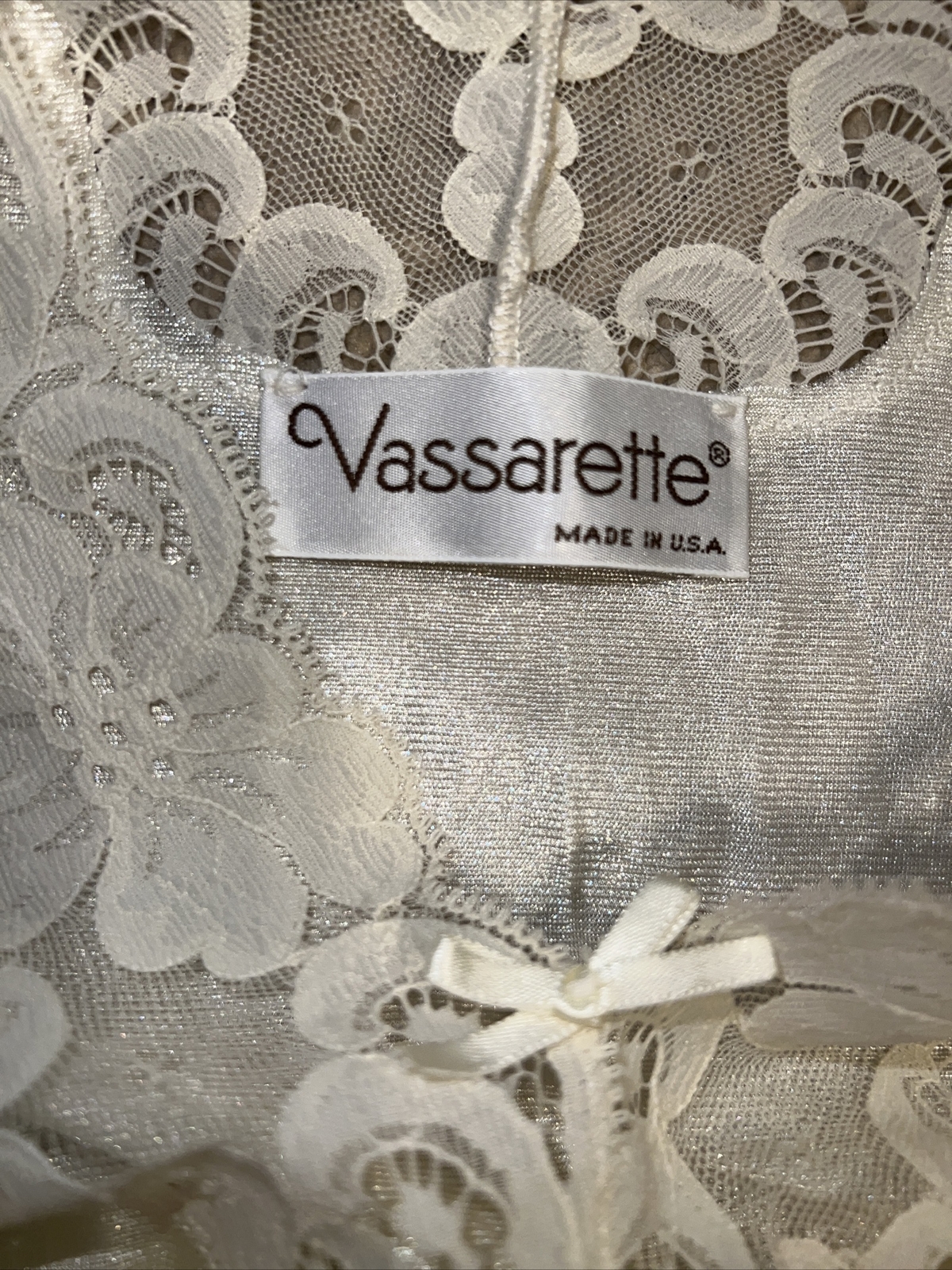 vtg Vassarette Size Medium Underneath-it-All Shirt Pullover V Neck Ivory womens