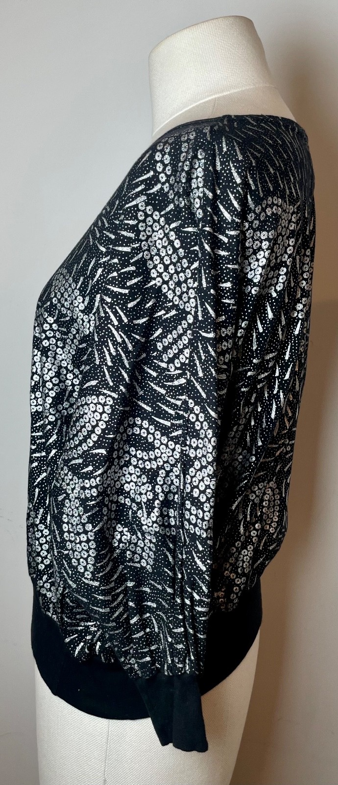 Vintage Golden Gate 1980&rsquo;s Pullover Dolman sleeve Black with silver metallic top