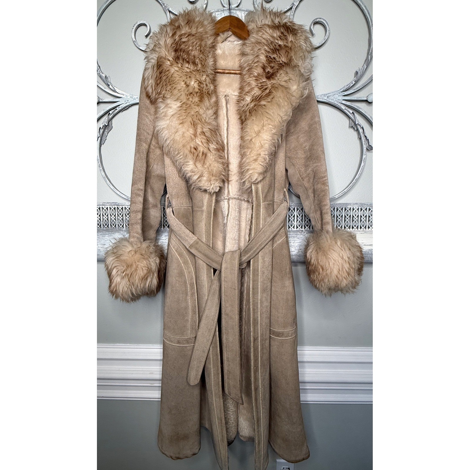 Vintage 1950s-1960s Tan Suede Leather Trench Coat Fur Collar Cuffs No Tags Sz S