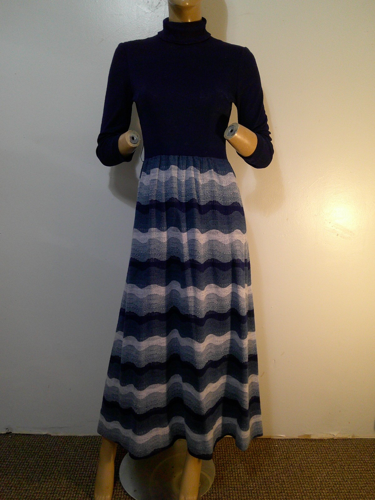 Vtg 60&rsquo;s / 70s MOD Turtleneck Blue Solid & Stripe Knit Flare Maxi Dress M