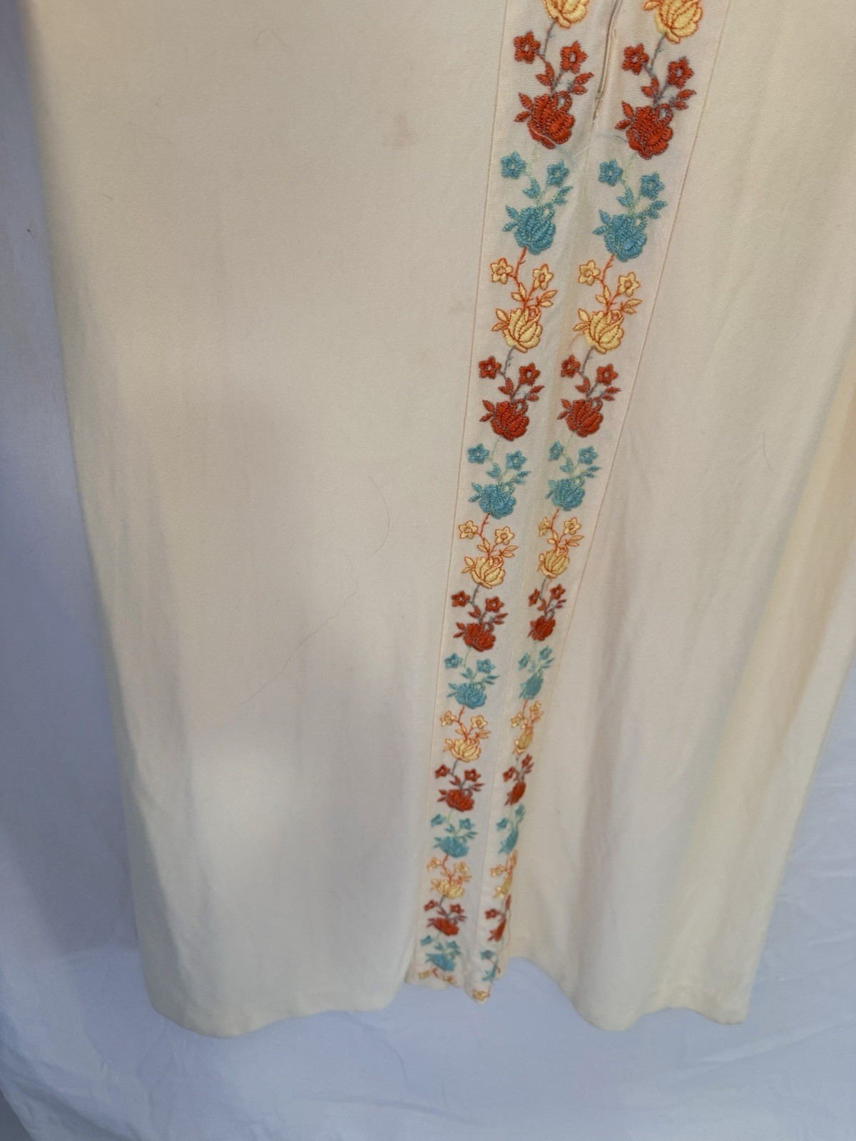 VTG 70s Embroidered Caftan Lounge Dress Grandma Chic Cottagecore Maxi