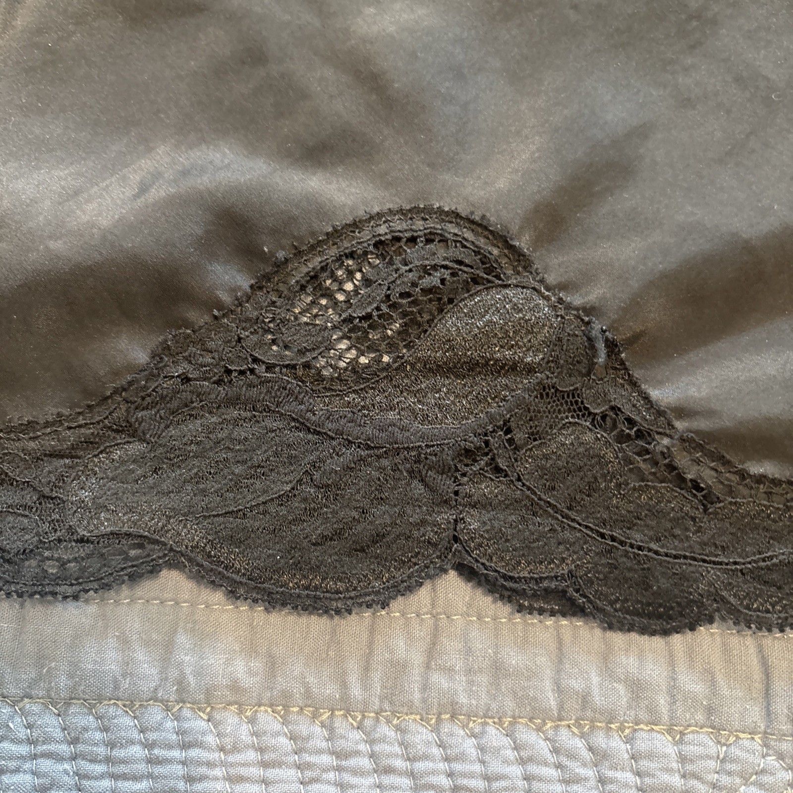 Lady Lynne Black Half Slip Polyester 27” Long Women’s Size Medium Vintage Lace
