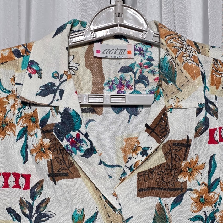 Vintage Act III Floral Geometric Button Down Camp Shirt Blouse Fits XL USA