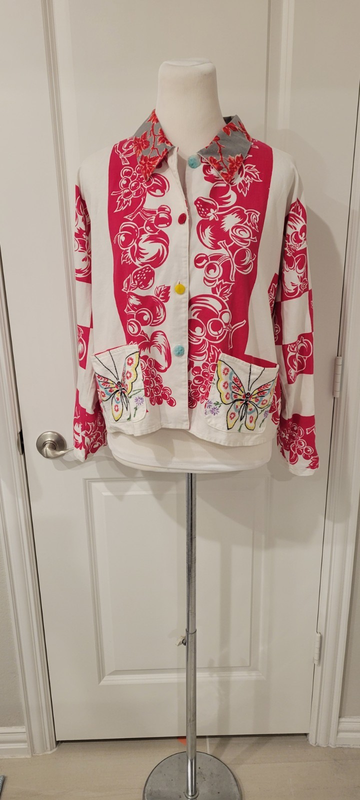 Vintage One of a Kind Embroidered Shirt Jacket. Sz. Medium/Large