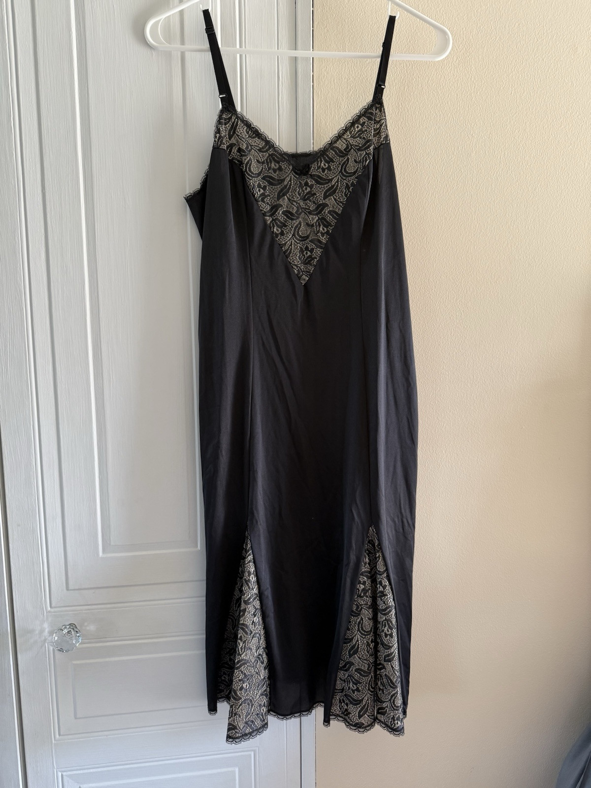 Vintage Vanity Fair Nightgown Long Old Hollywood Glamour Black Size 34 Lingerie