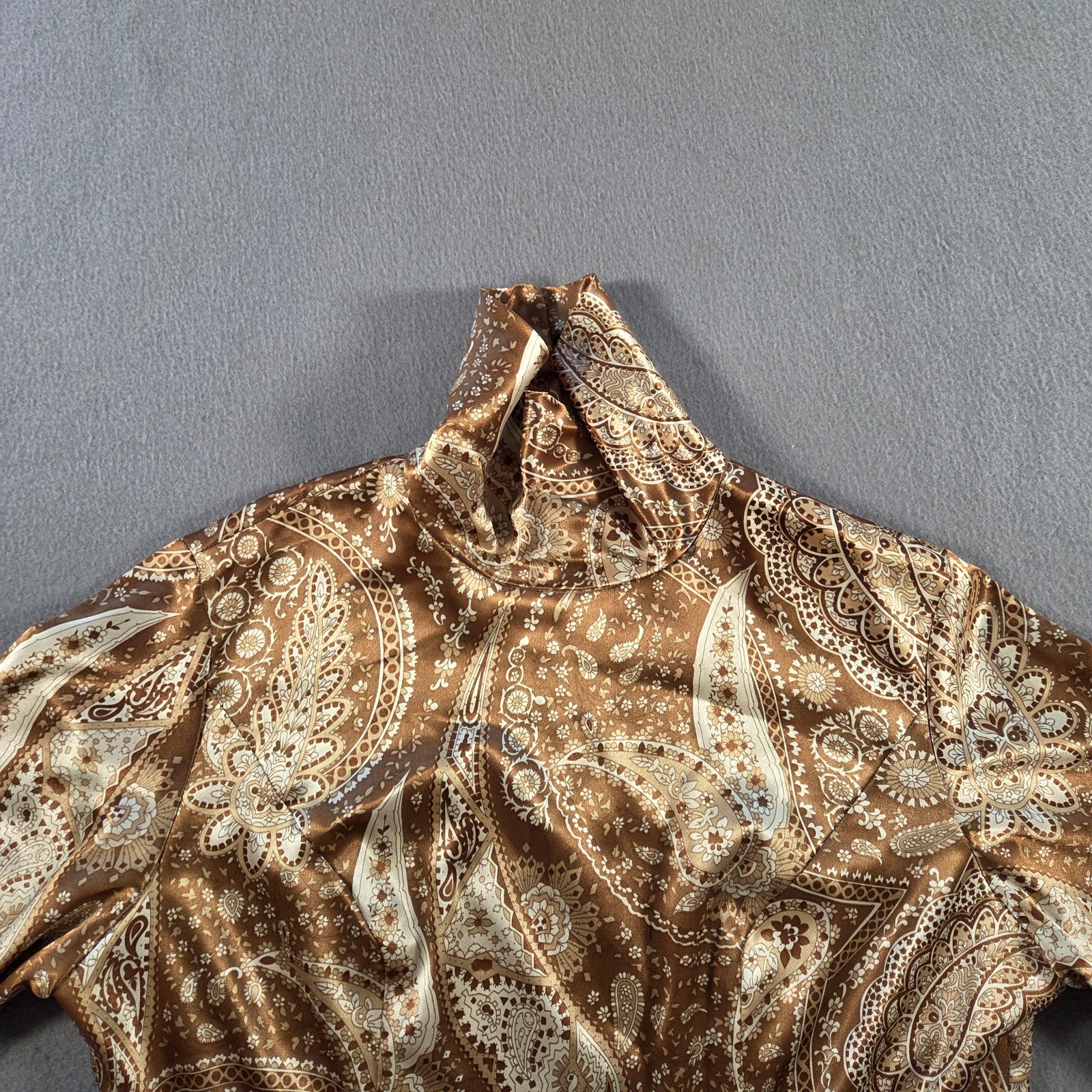 Vintage Satin Blouse Womens Medium Brown Paisley Print High Neck Silky 80s