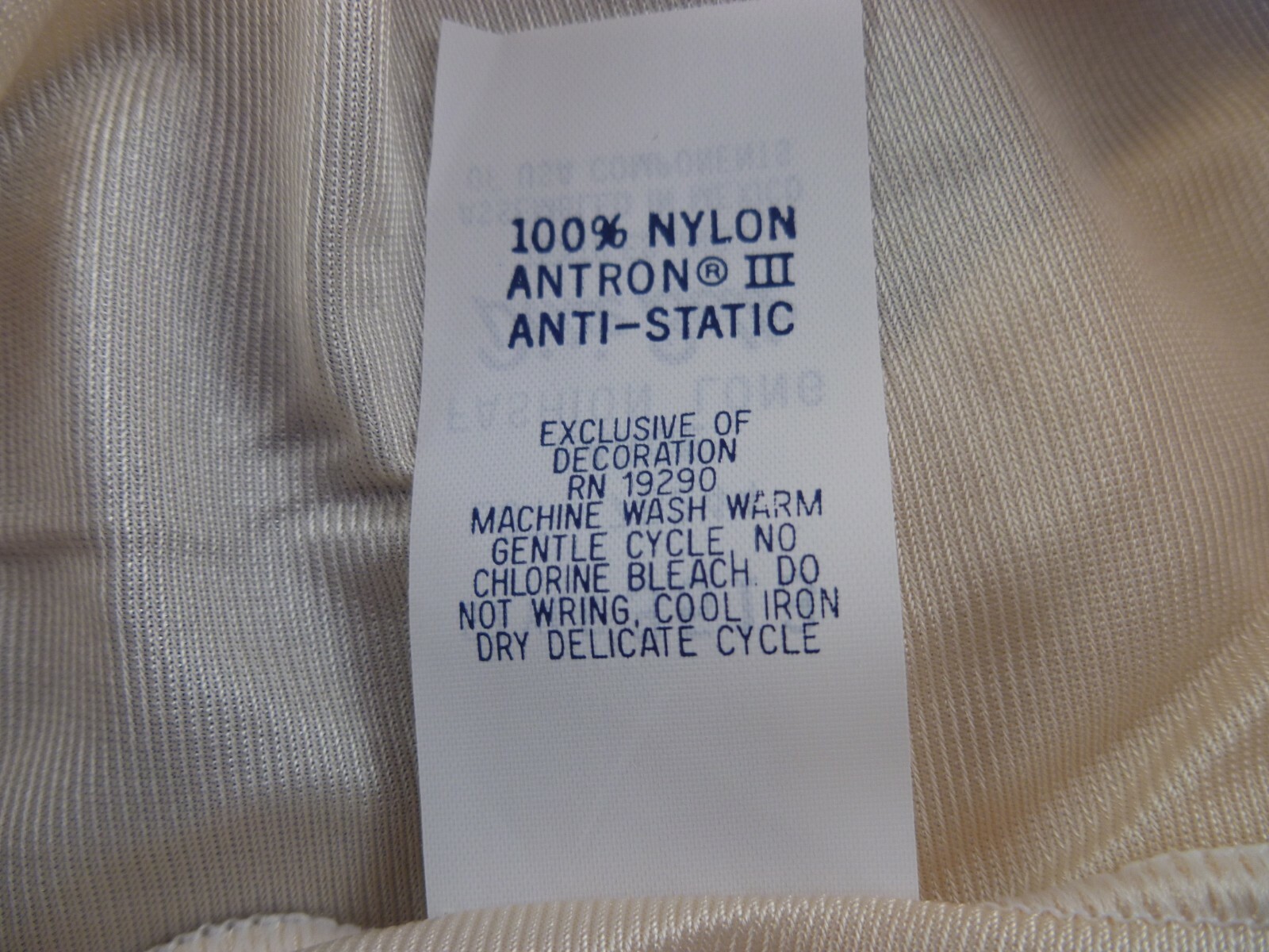 Dixie Belle 25&Prime; Nylon Half Slips,(3513)