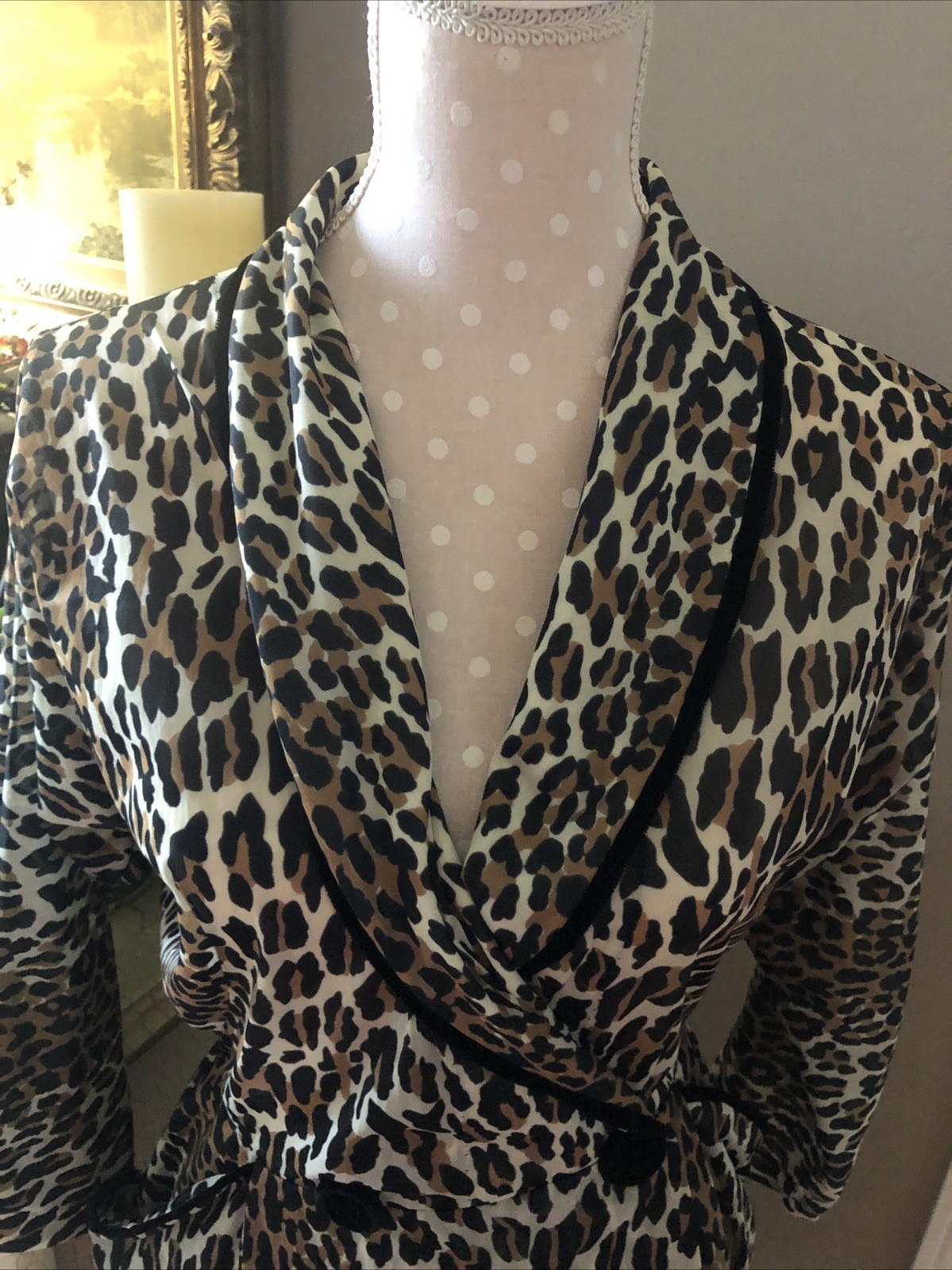 Vintage Vanity Fair Leopard Robe Short Double Breasted 2 Button Women’s Small 34