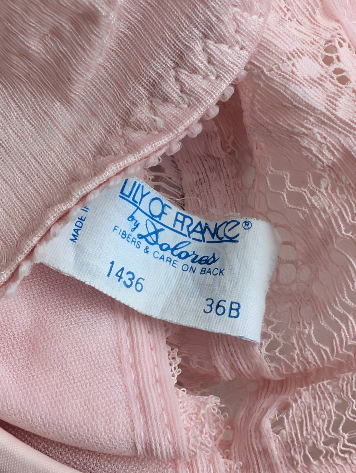 Vintage Lily Of France Lace Underwire Bra Pink Size 36B #1436 Front Closure USA