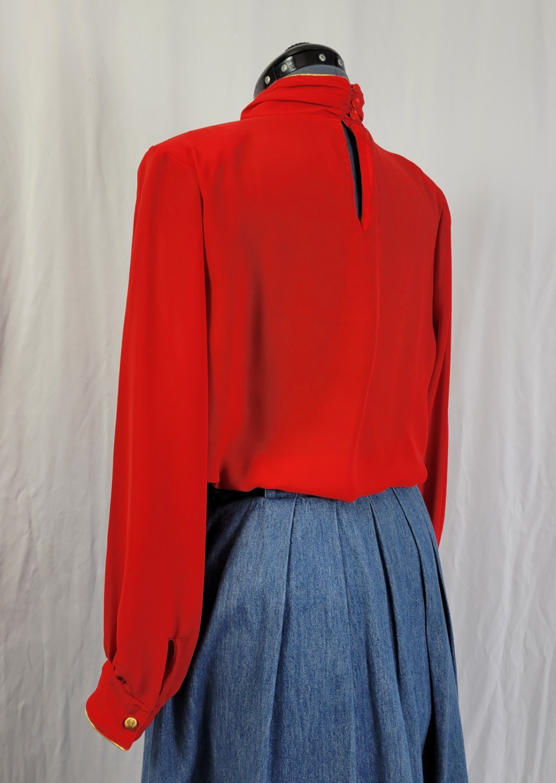 Vintage Laura Mae Red Rouched Neck Blouse w Gold Trim Accent Size L/XL?