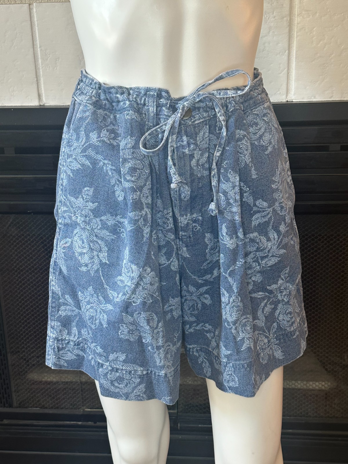 Vtg Blue Blues B Etc. 100% Cotton Roses acid print Shorts size 12 waist 29&Prime;
