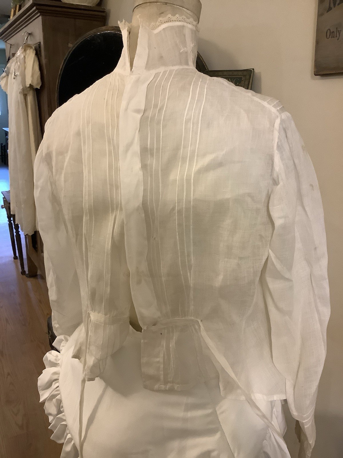 2608🌟Antique 1900s Silk Cutwork Coat Taffeta Skirt Lace Whitework Petticoat